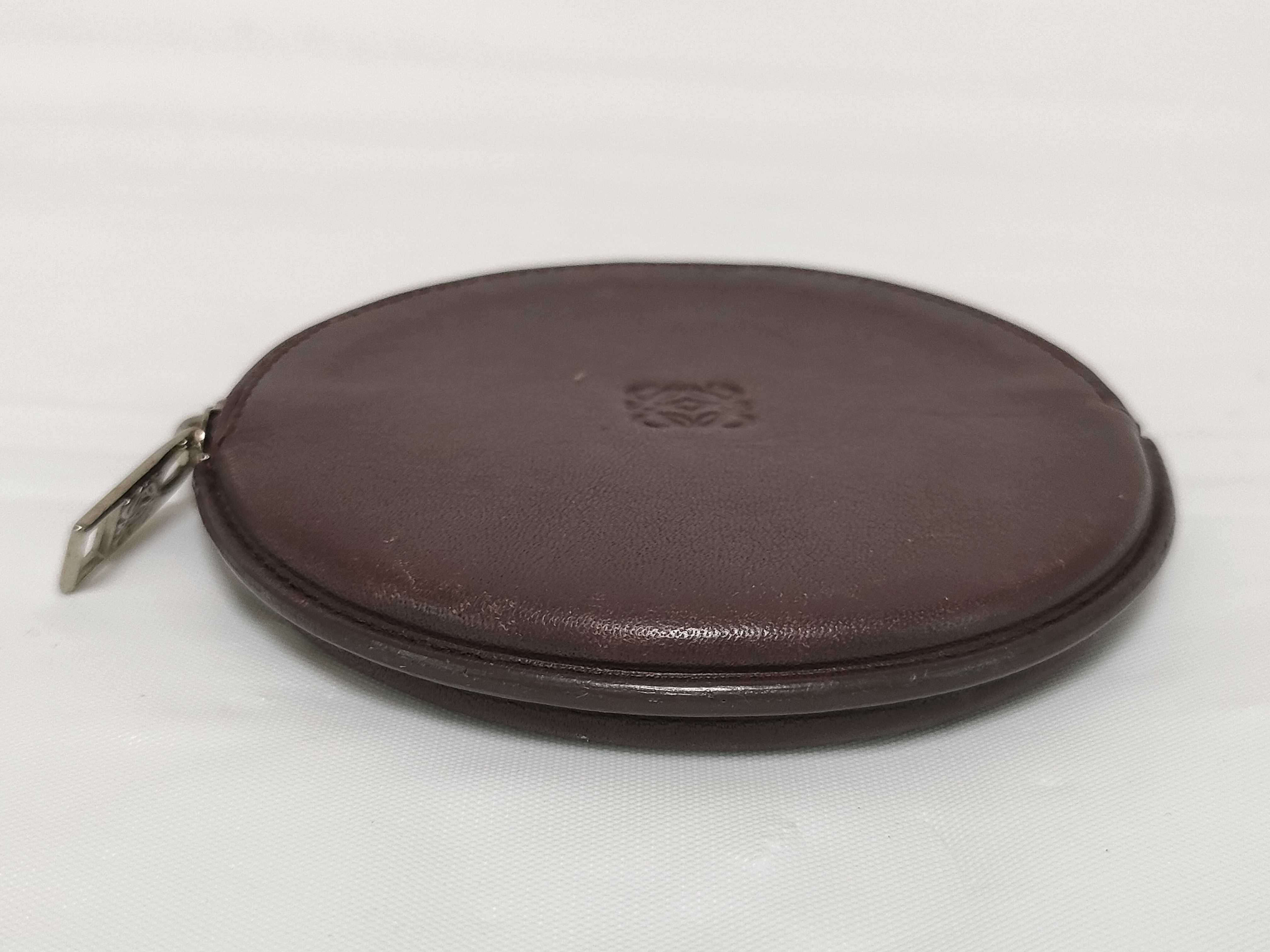 coin case — view 3