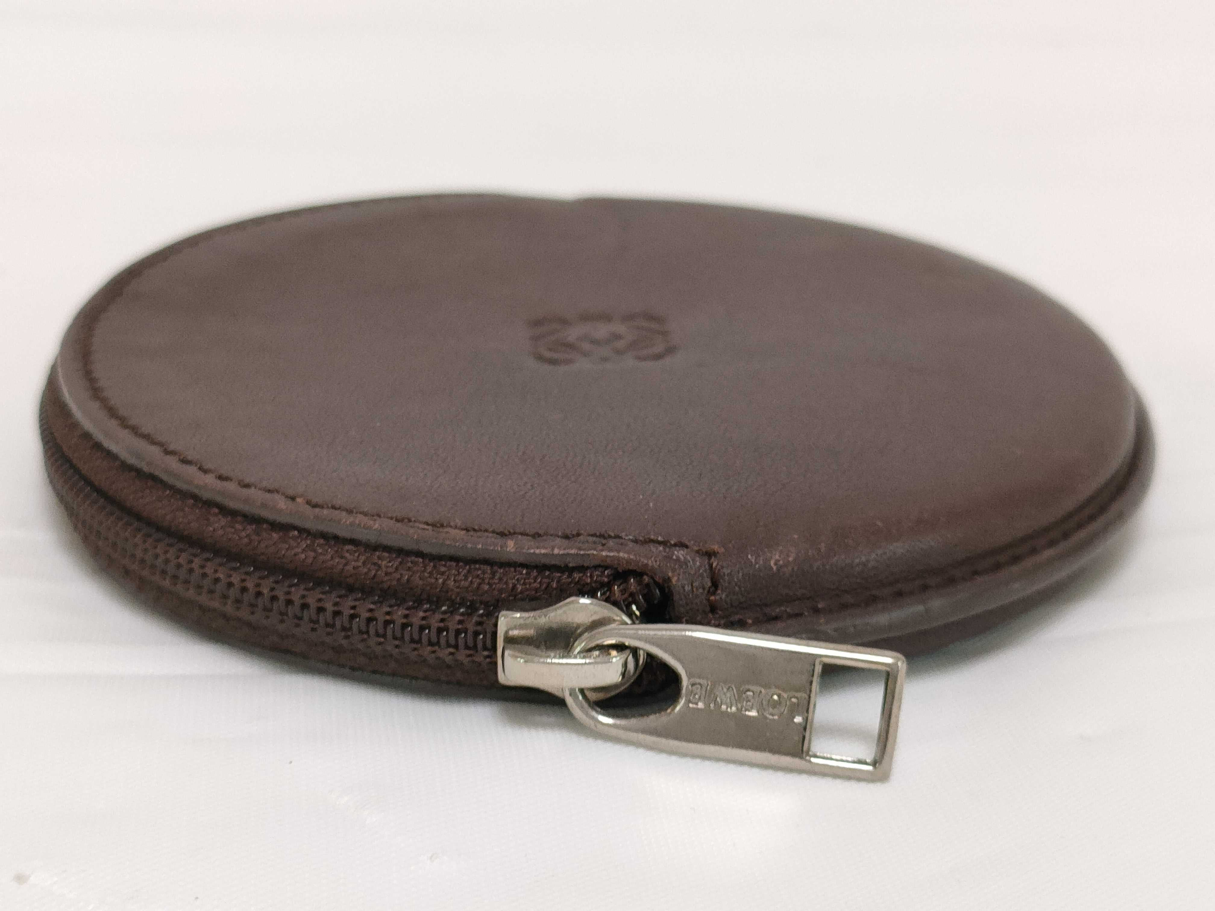 coin case — view 5