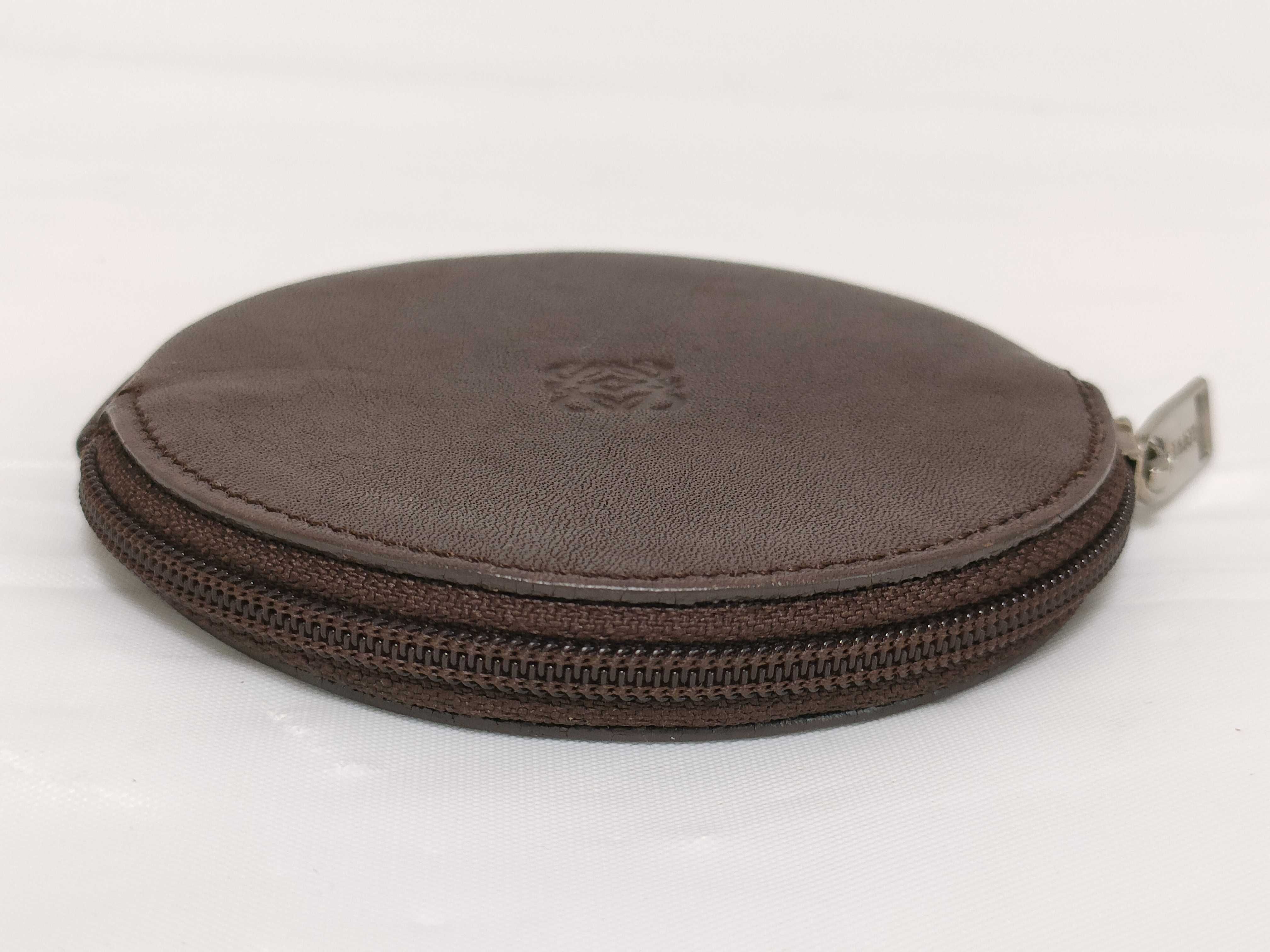 coin case — view 6