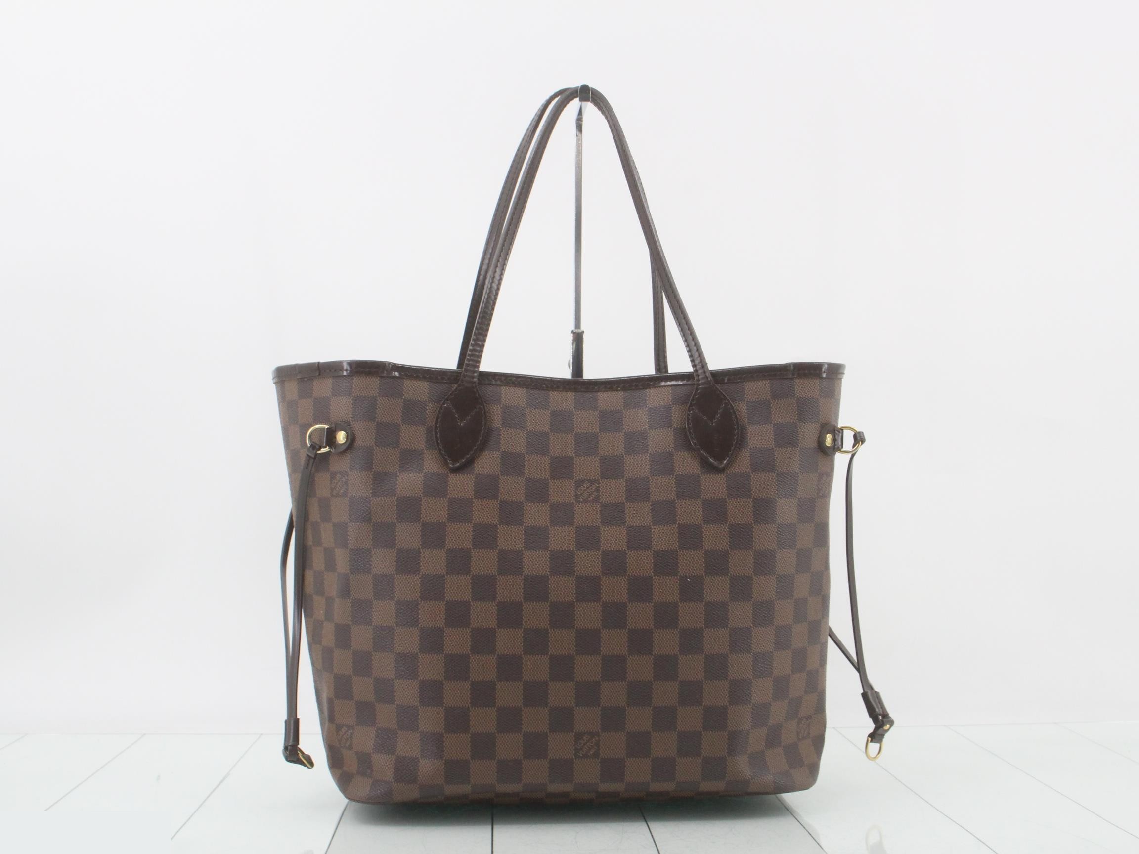 Damier Neverfull MM Tote Bag — view 2