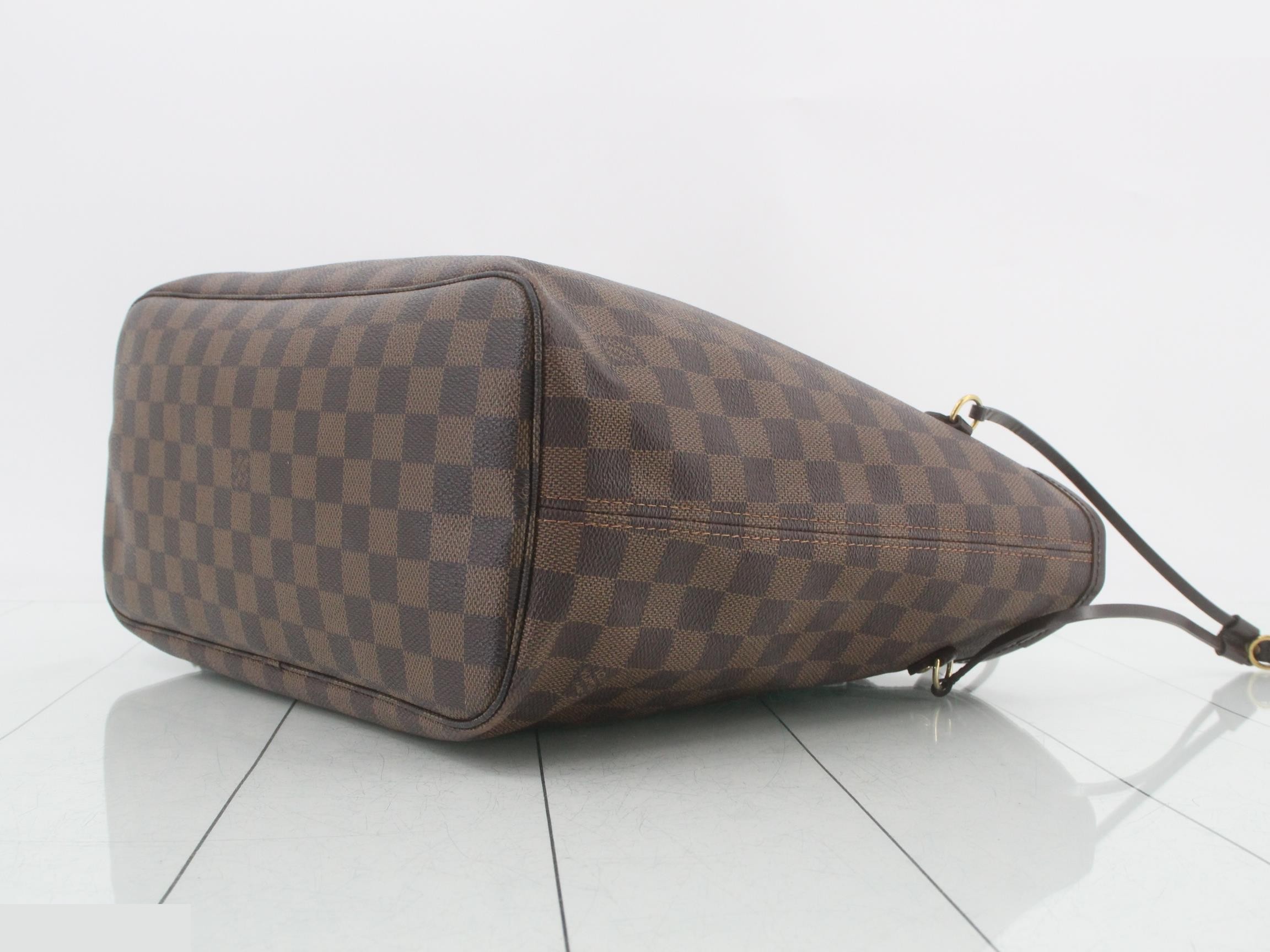 Damier Neverfull MM Tote Bag — view 6