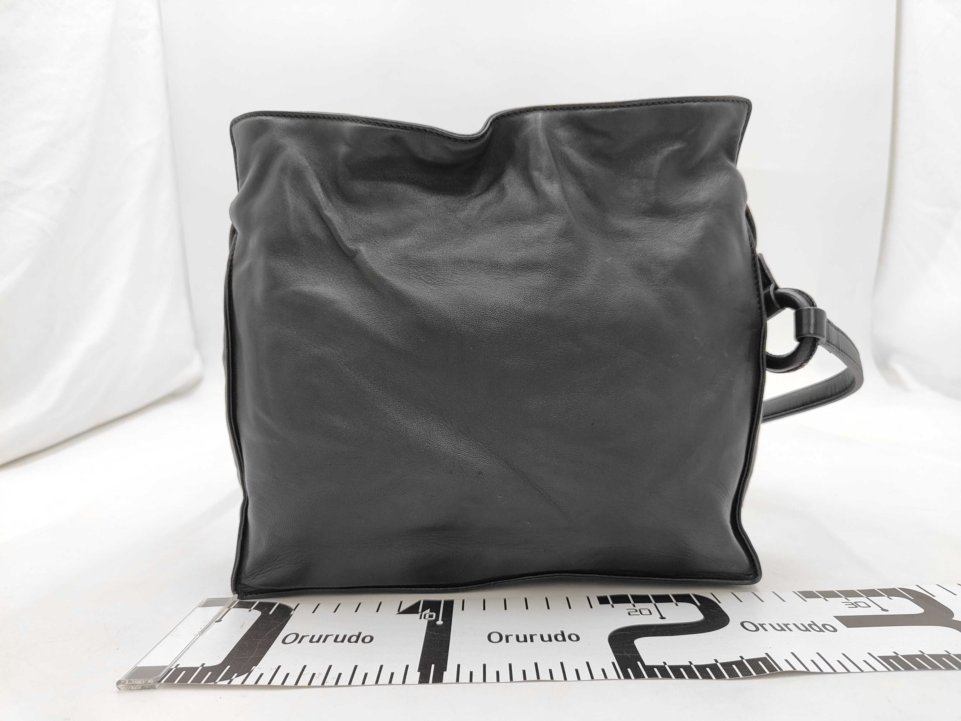 shoulder bag — view 2