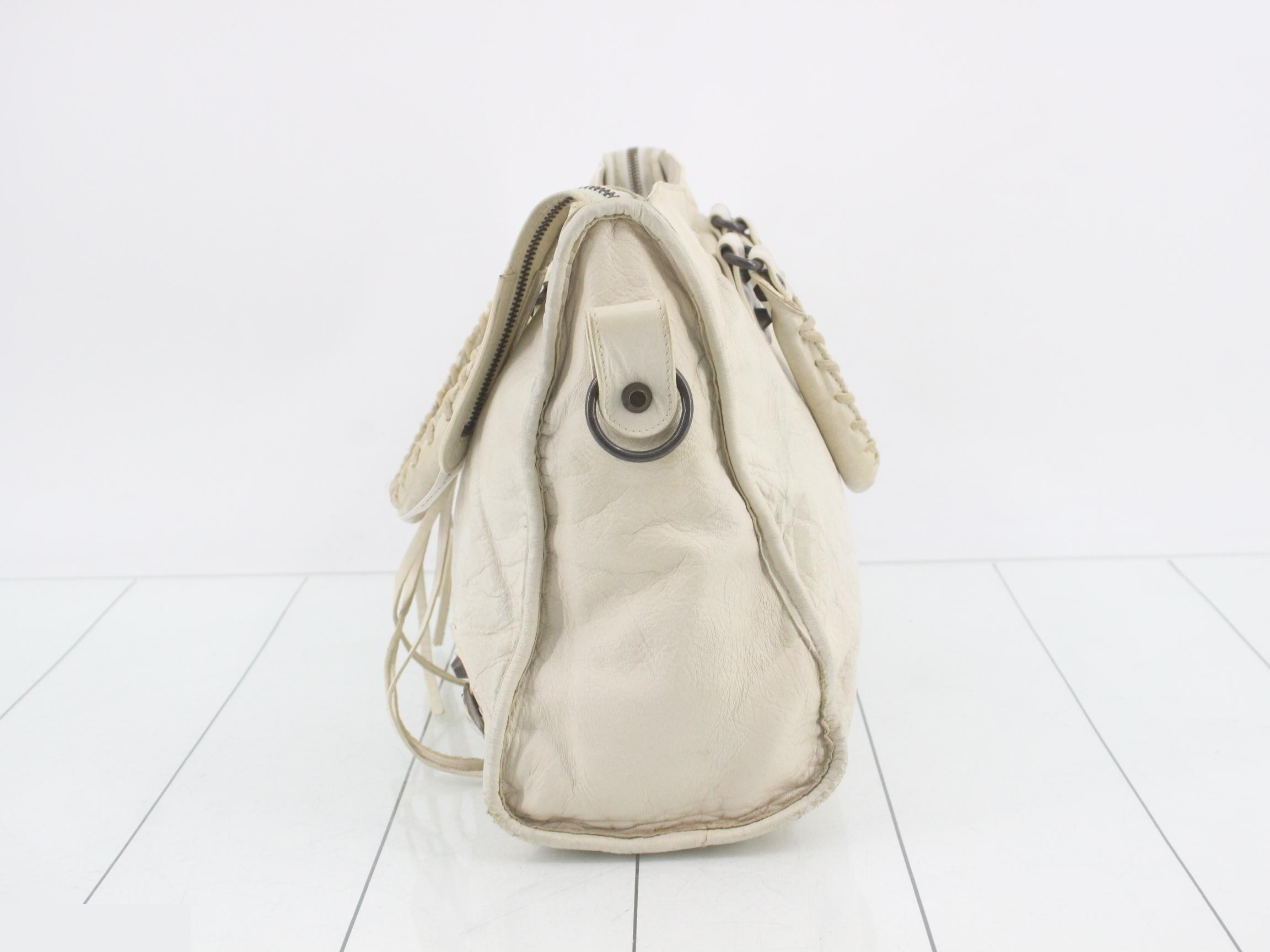 Classic handbag — view 3