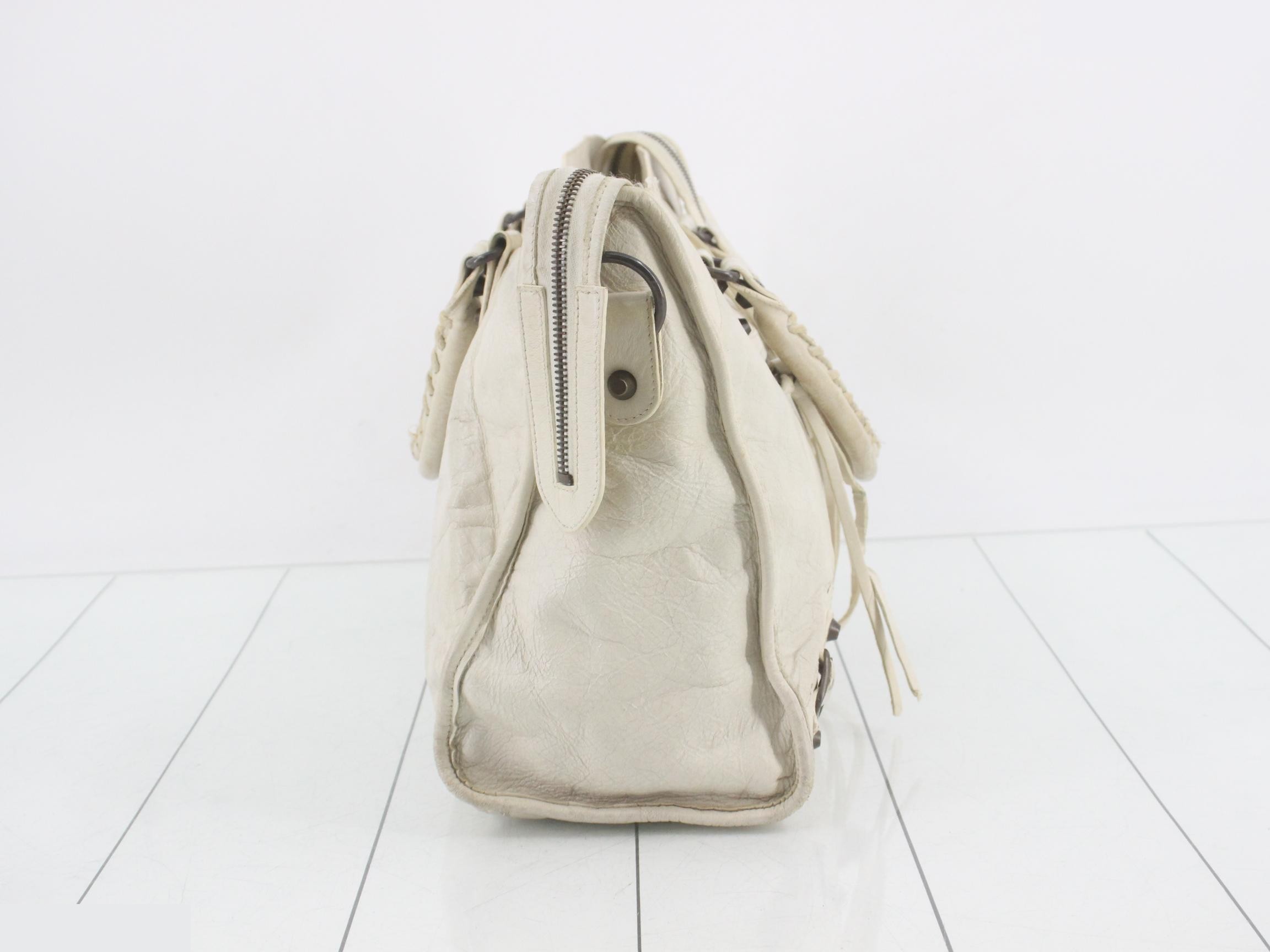 Classic handbag — view 4