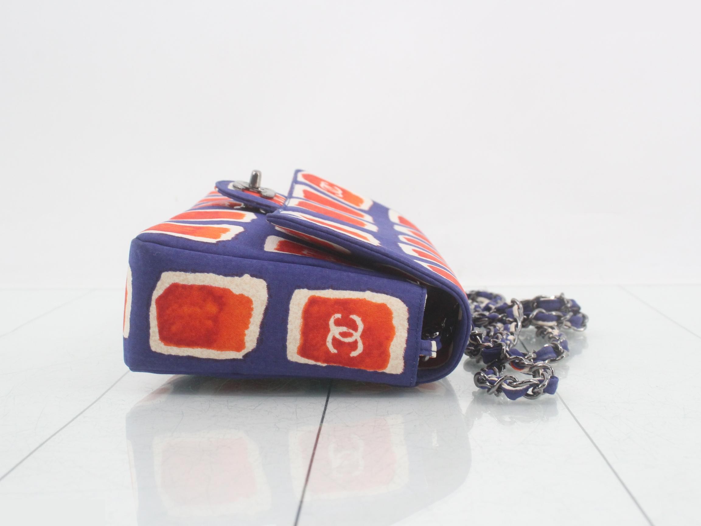 Single flap silk chain shoulder bag, blue x orange x white — view 3