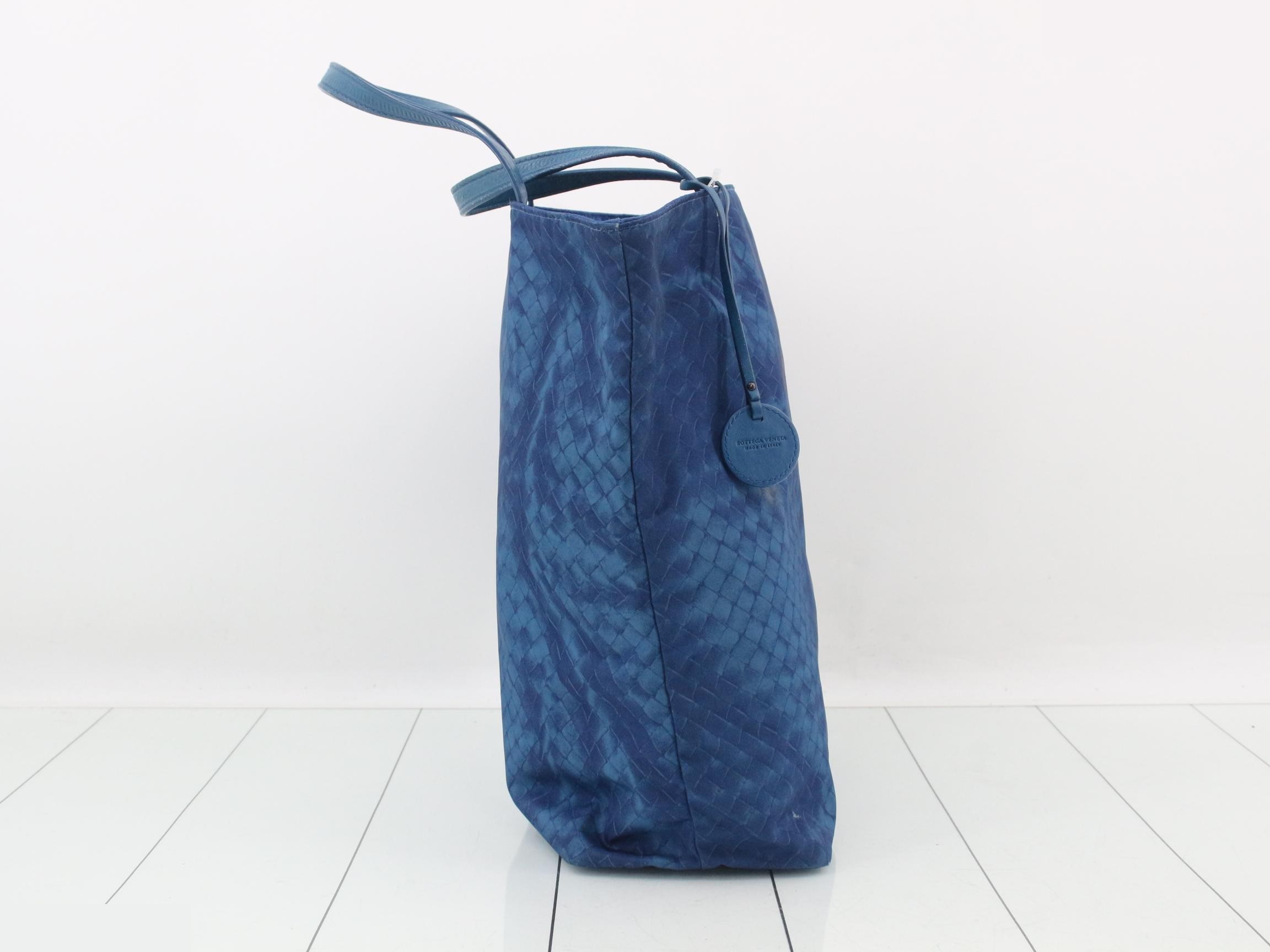 Intrecciato Illusion Nylon Tote Bag — view 4