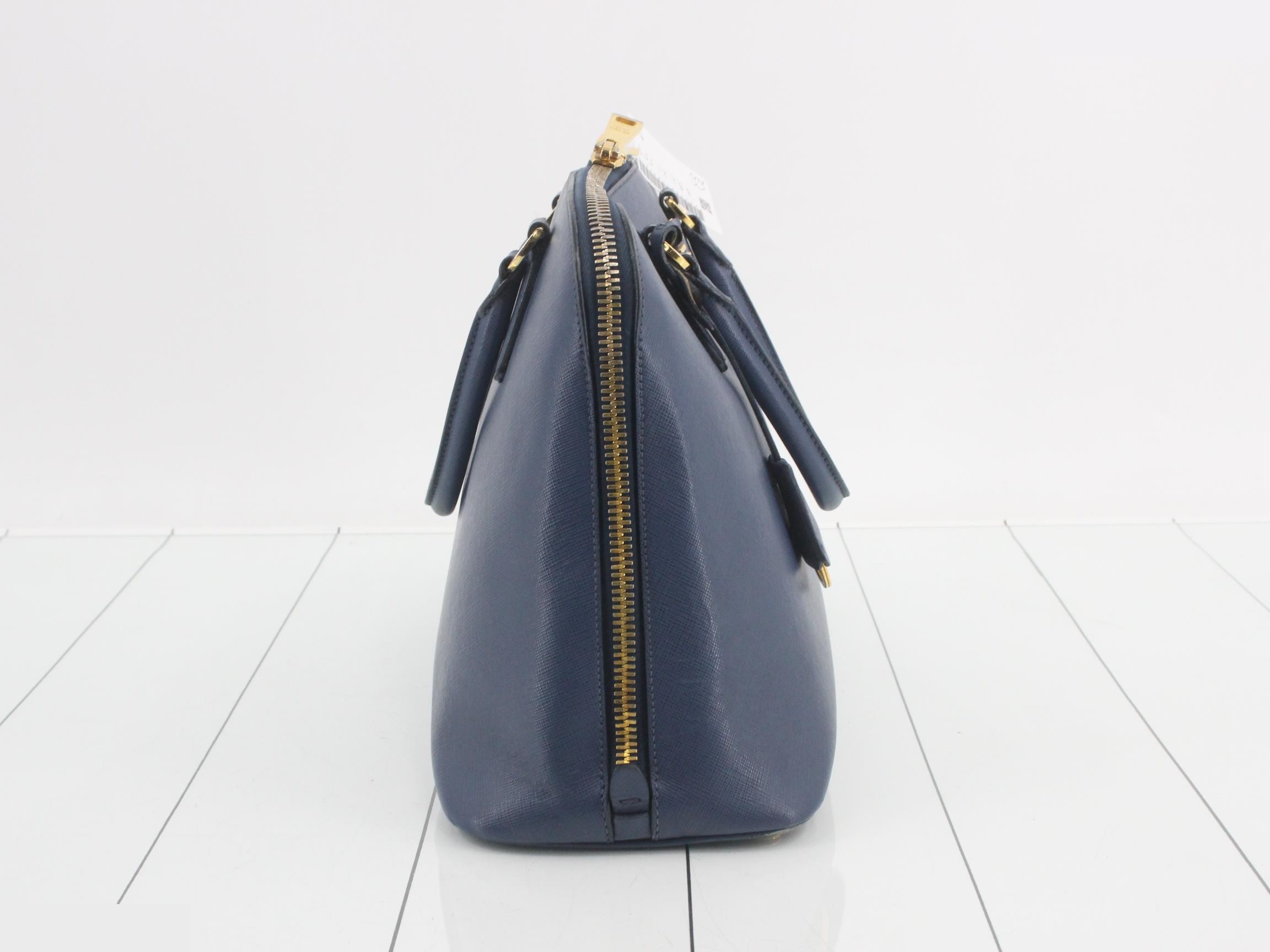 Other lines: Shoulder bag, Saffiano leather — view 4