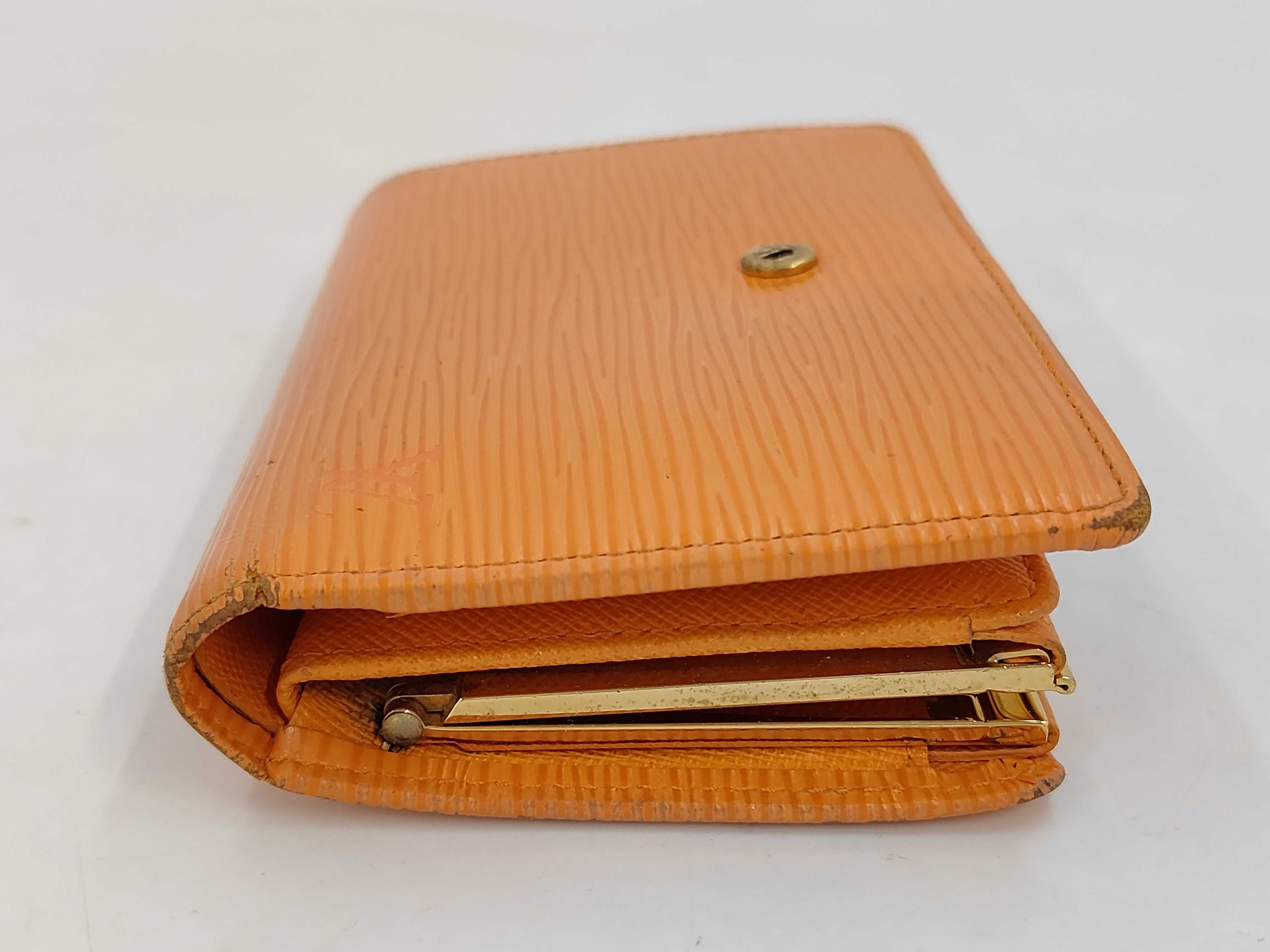 Epi / Portefeuille Viennois / M6324H / Folding Wallet / Leather Wallet — view 9