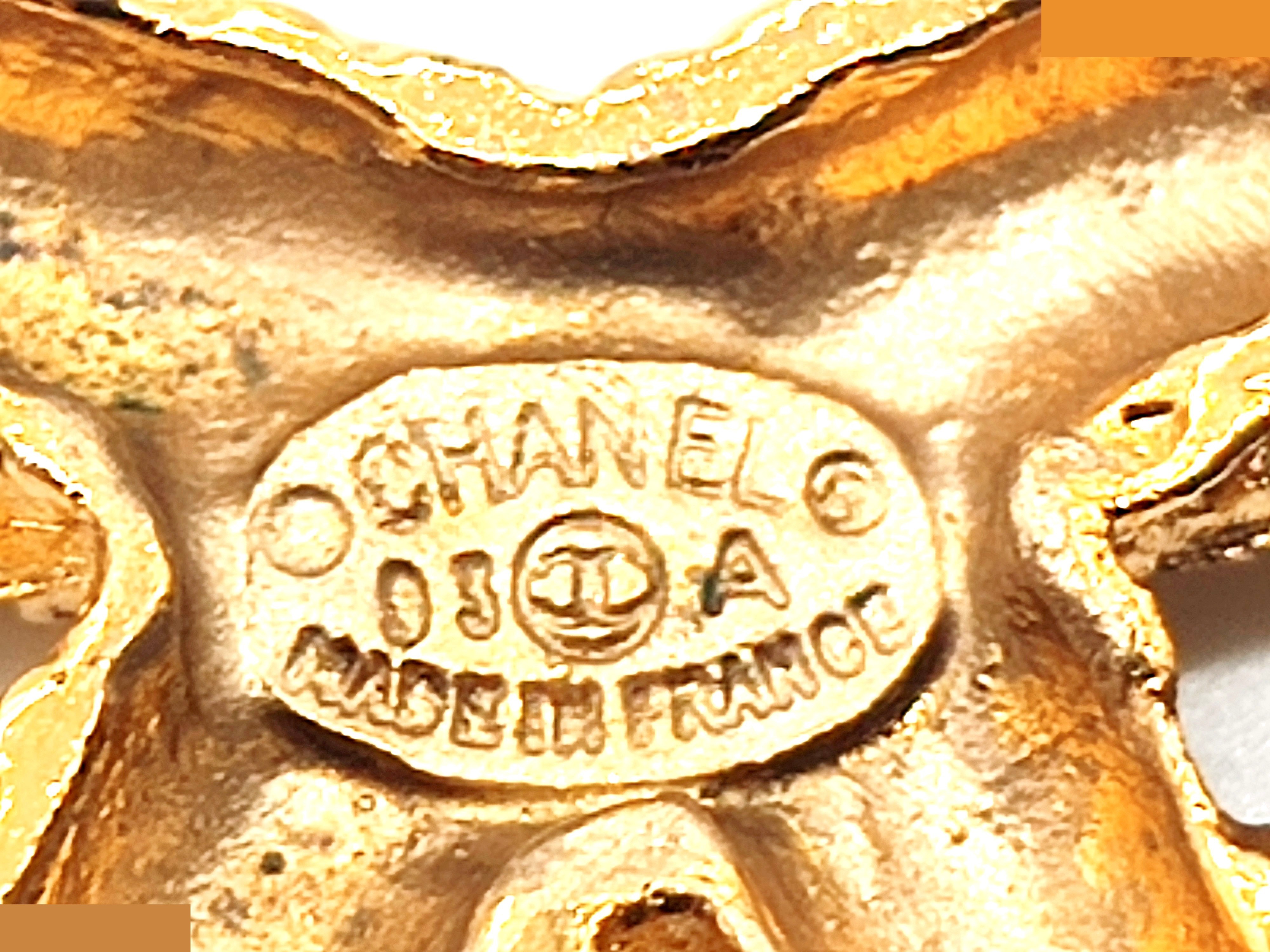 Coco Mark Lava Fringe Brooch 93A — view 2
