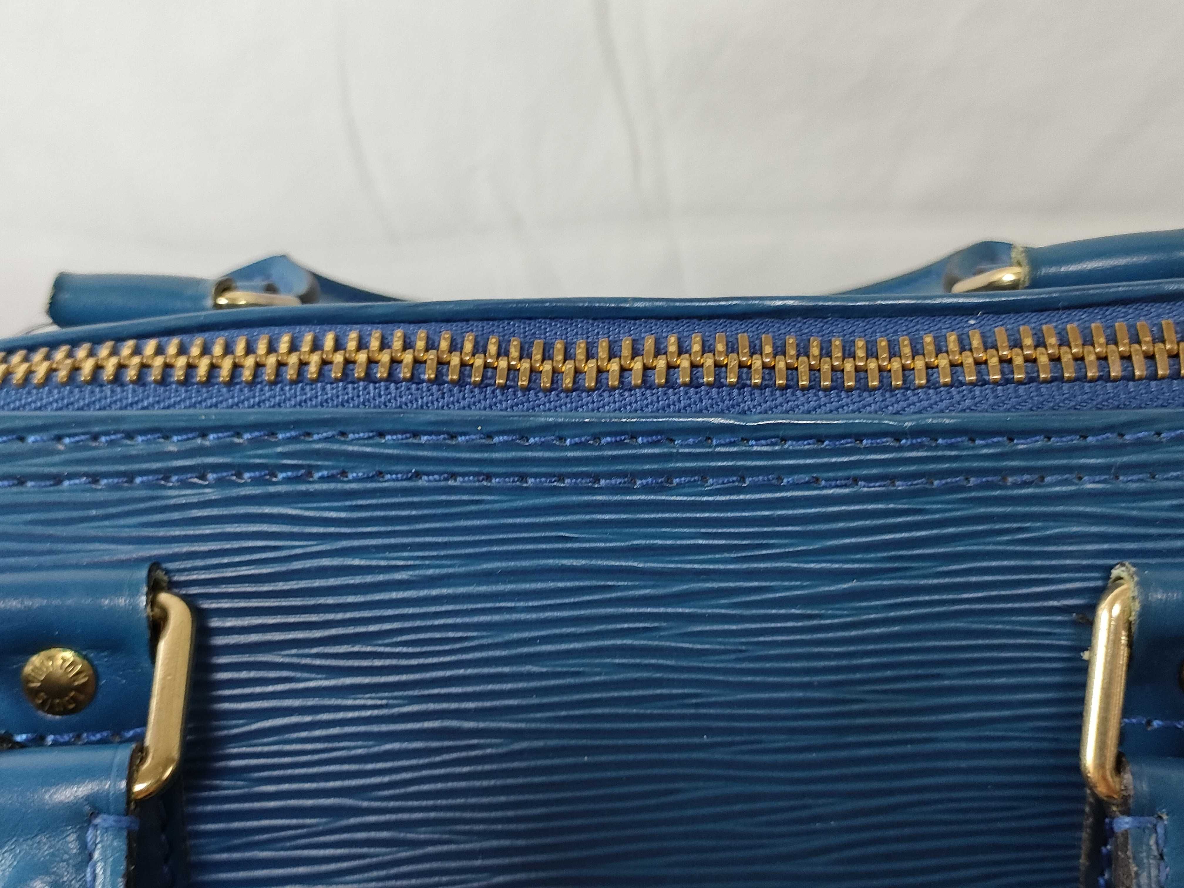 Epi Keepall 55 Blue Boston Bag — view 5