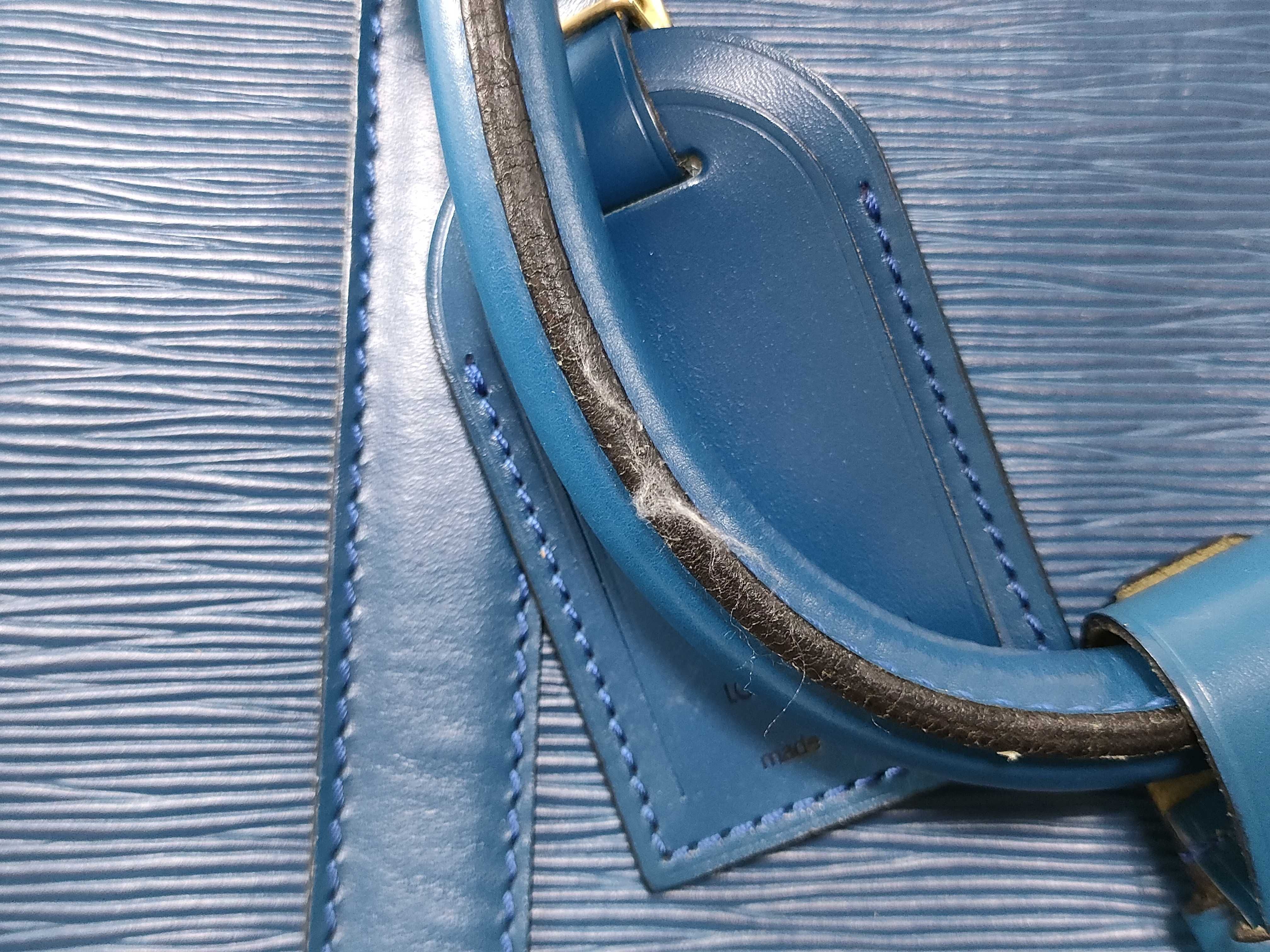 Epi Keepall 55 Blue Boston Bag — view 9