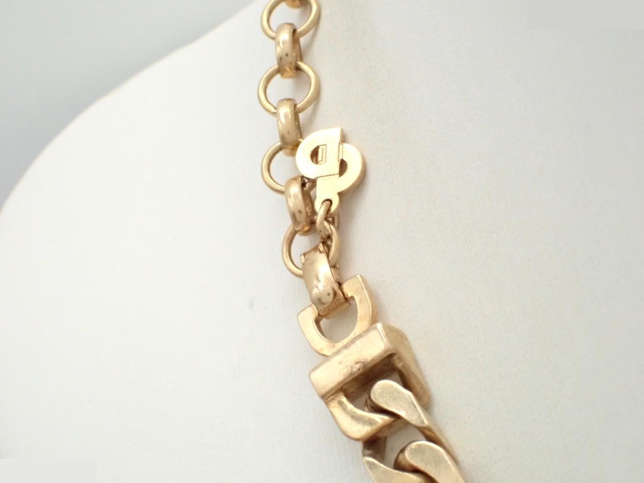 Other lines: Precious metal necklaces and pendants, total length approximately 44 cm. — view 2
