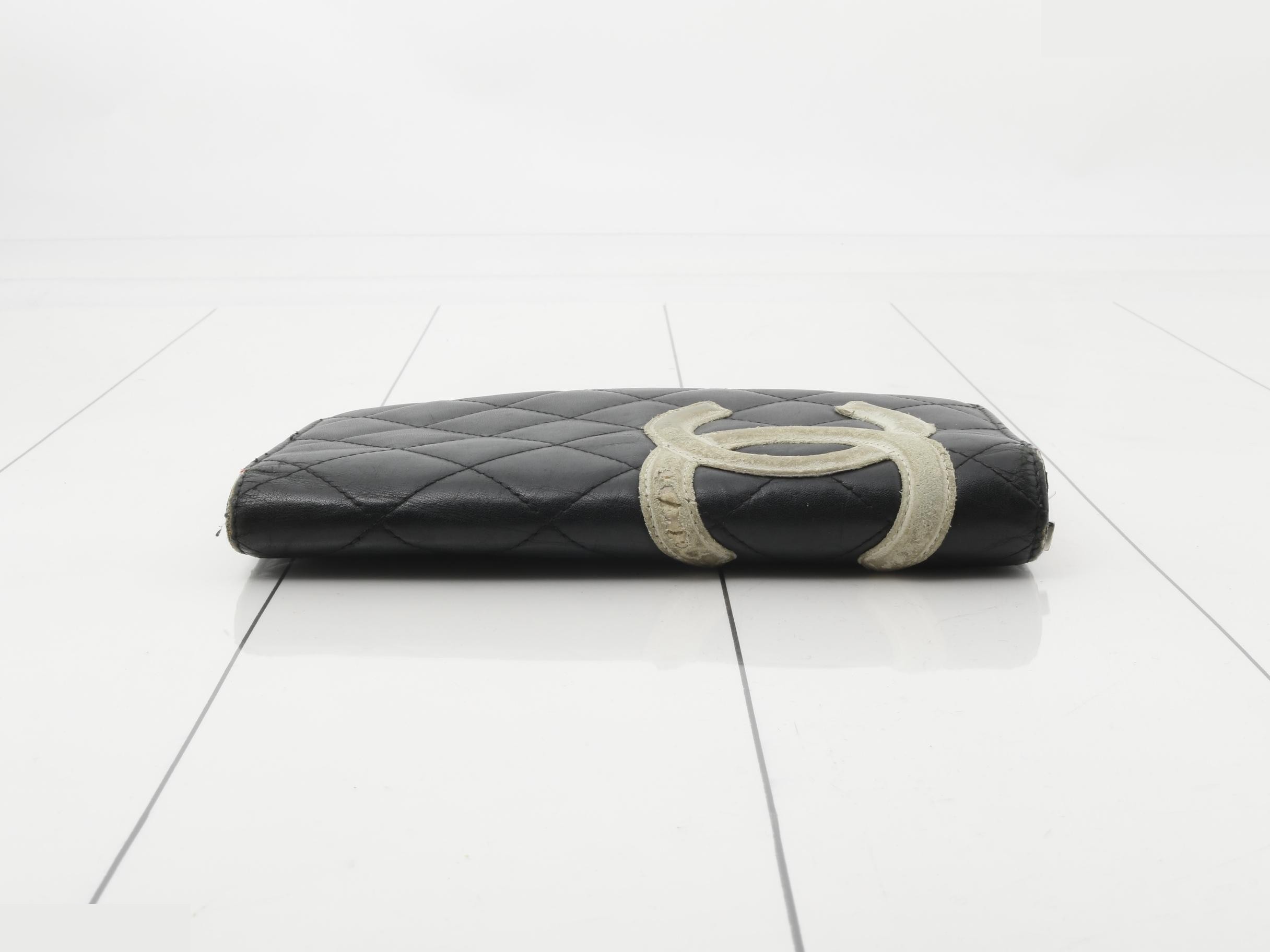 Long wallet, with sticker, serial number 13. — view 3
