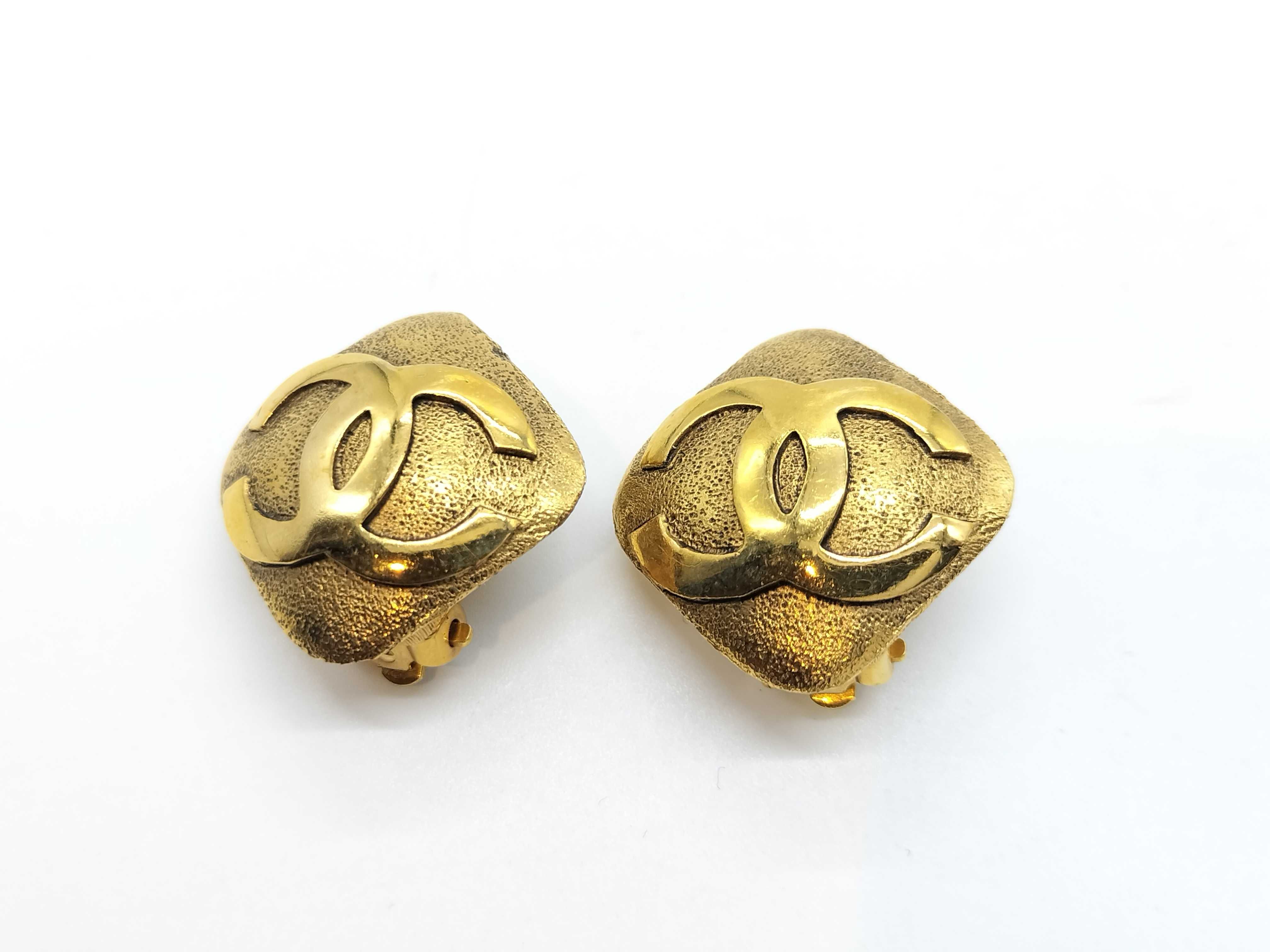 Coco Mark Earrings 2887 Earrings