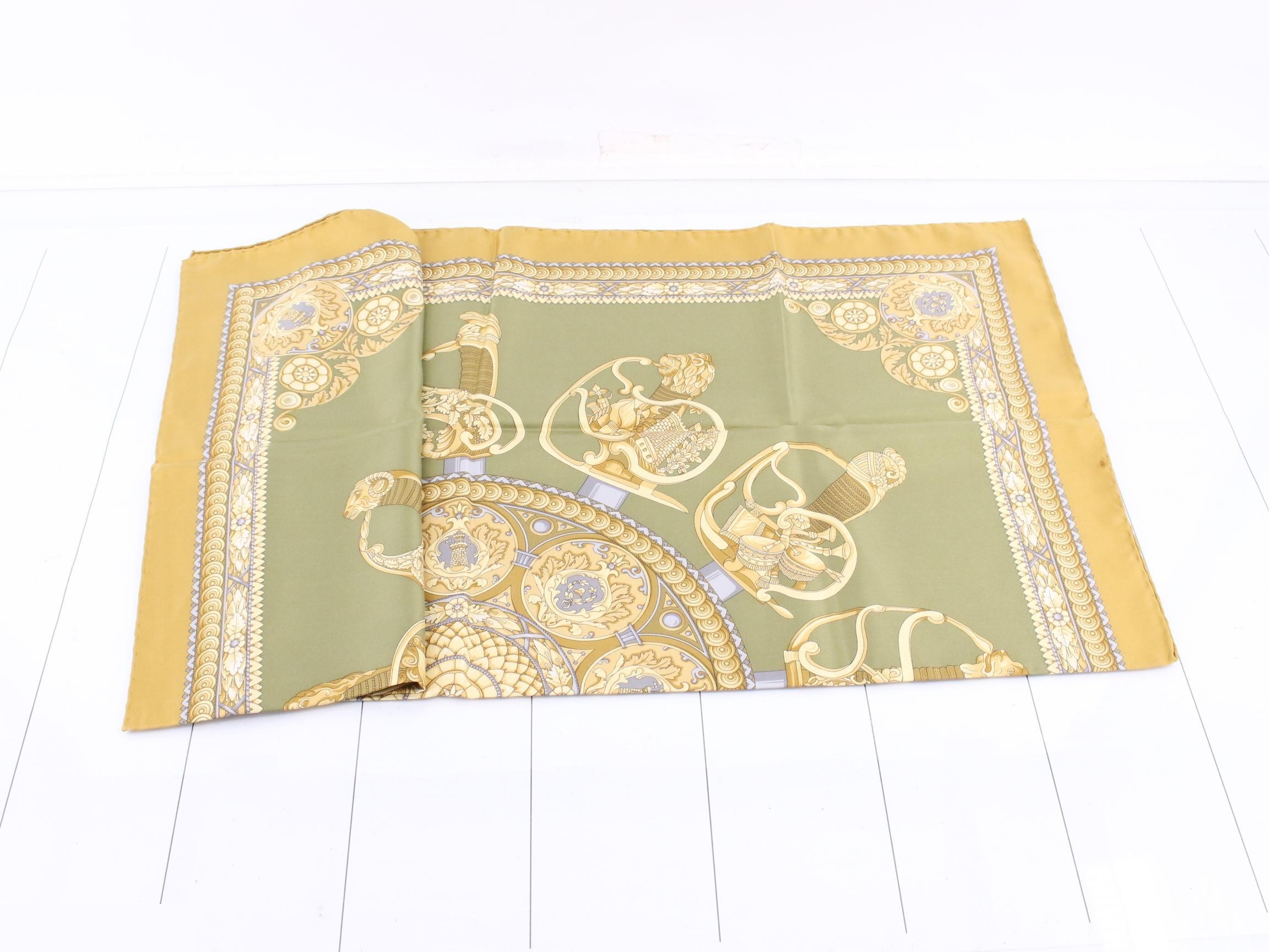 scarf — view 3