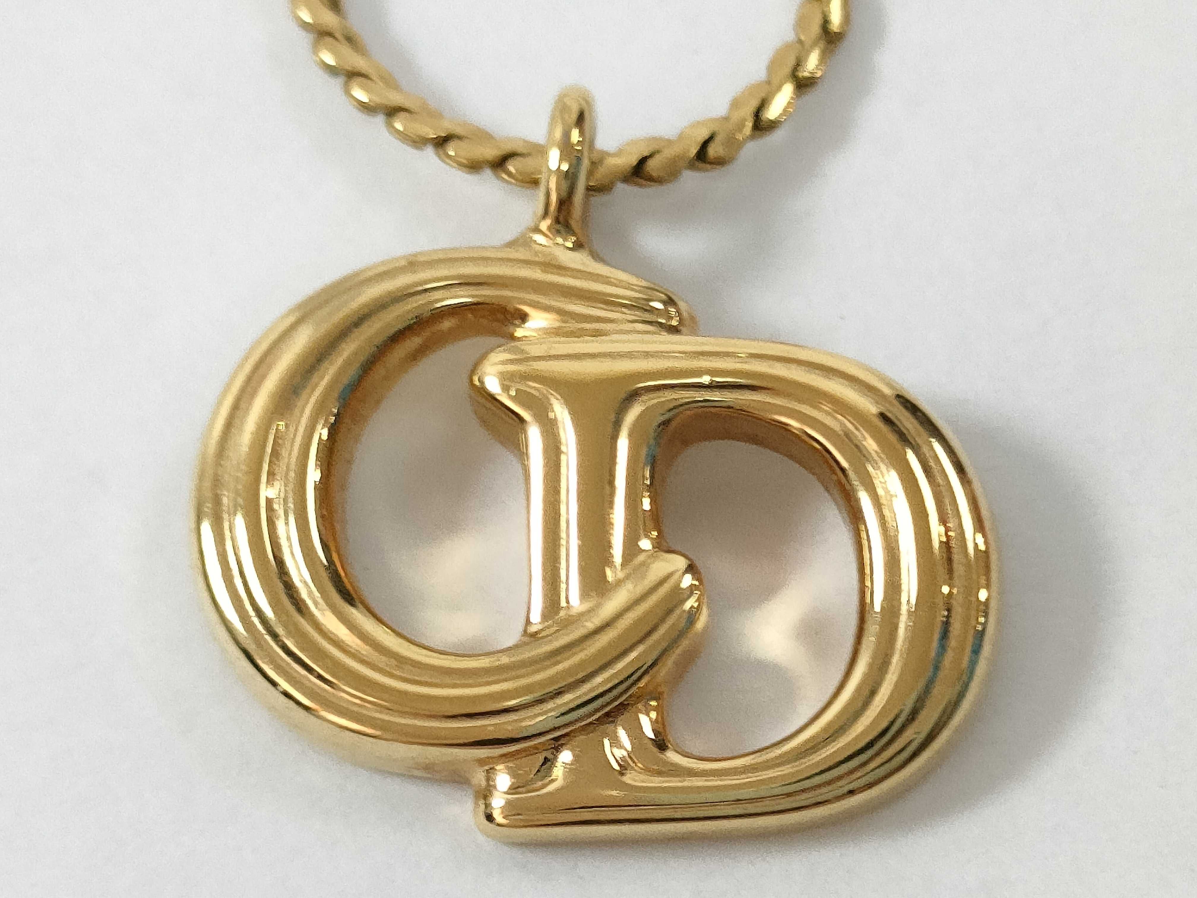 Necklace — view 2