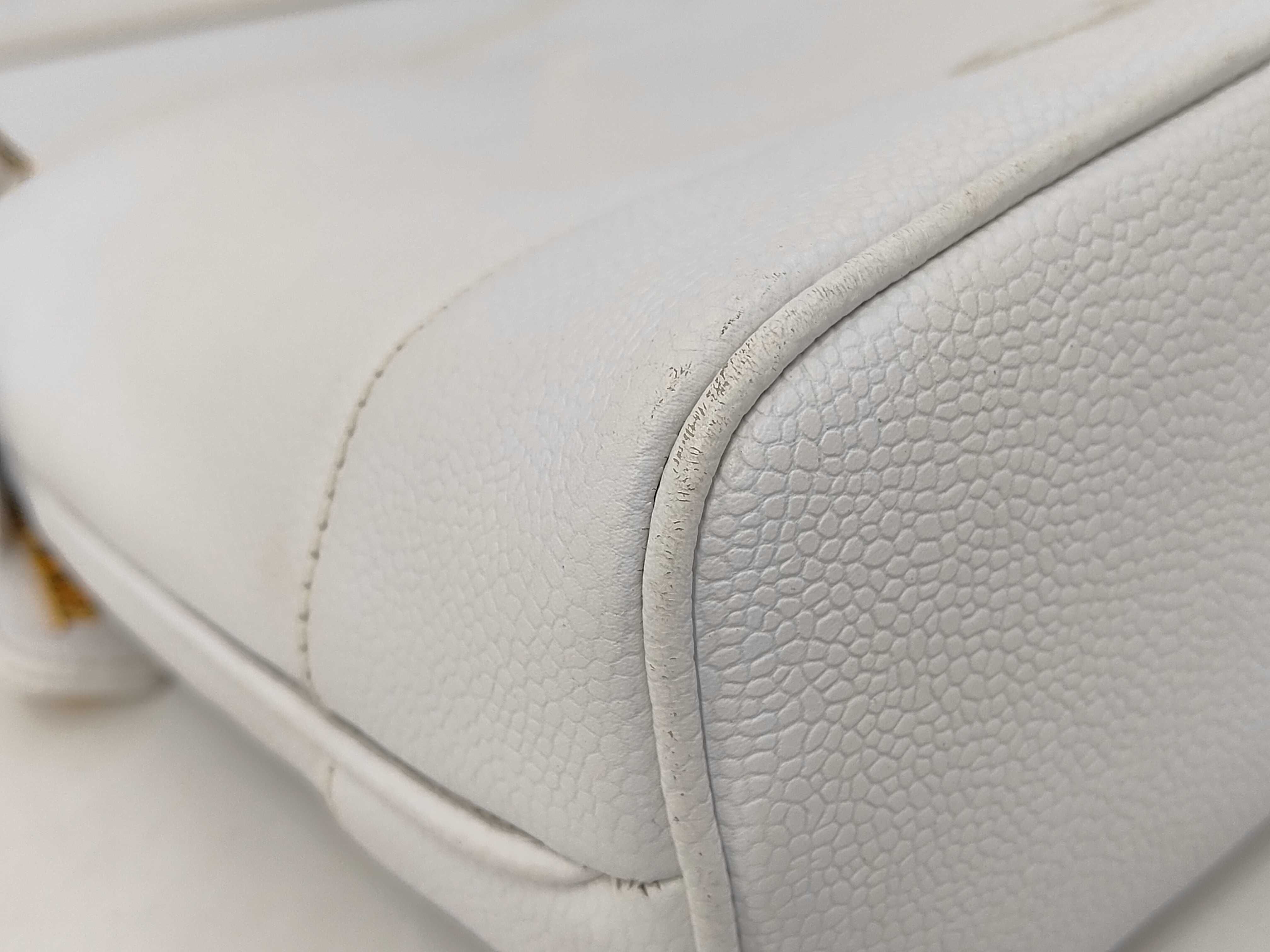 Caviar Skin Chain Tote White Shoulder Bag — view 6