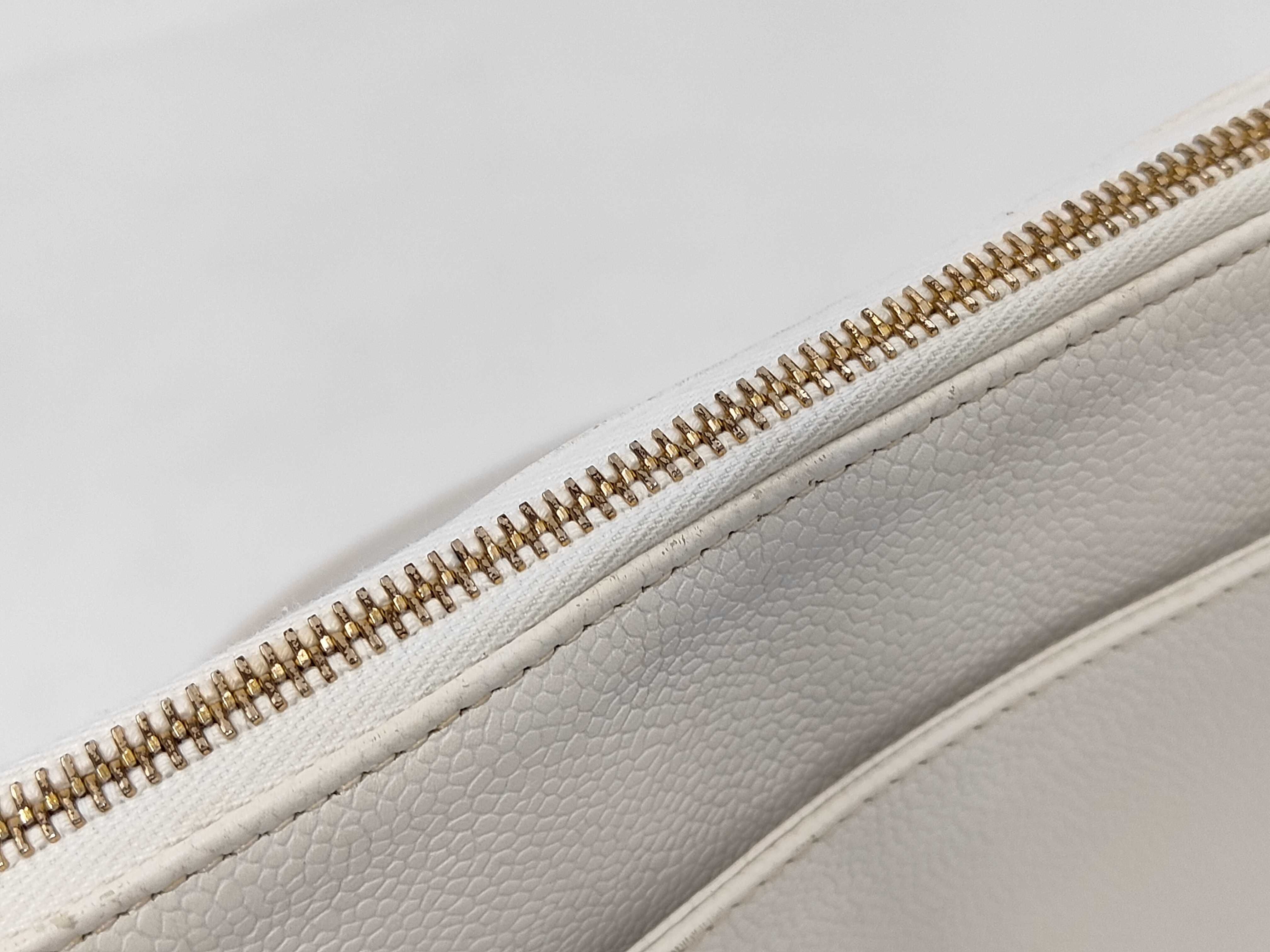 Caviar Skin Chain Tote White Shoulder Bag — view 8