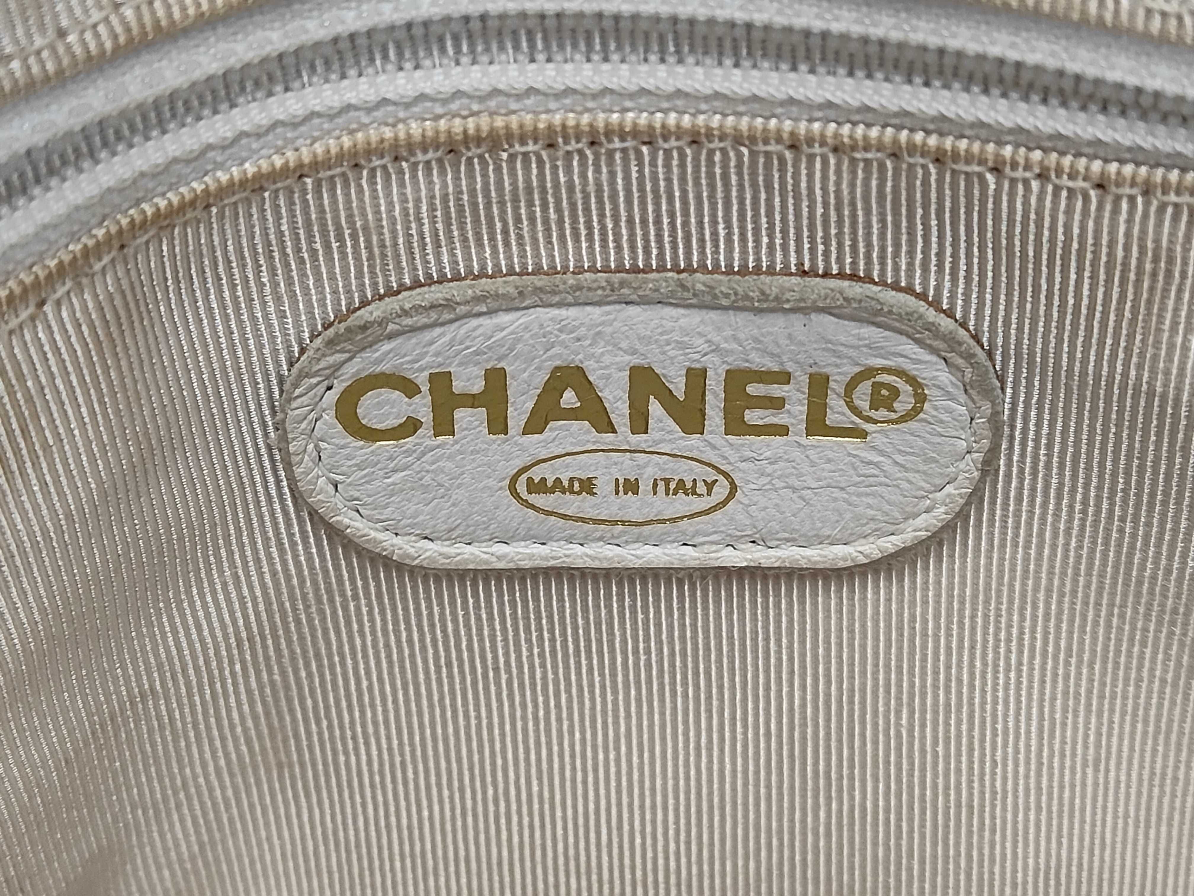 Caviar Skin Chain Tote White Shoulder Bag — view 10