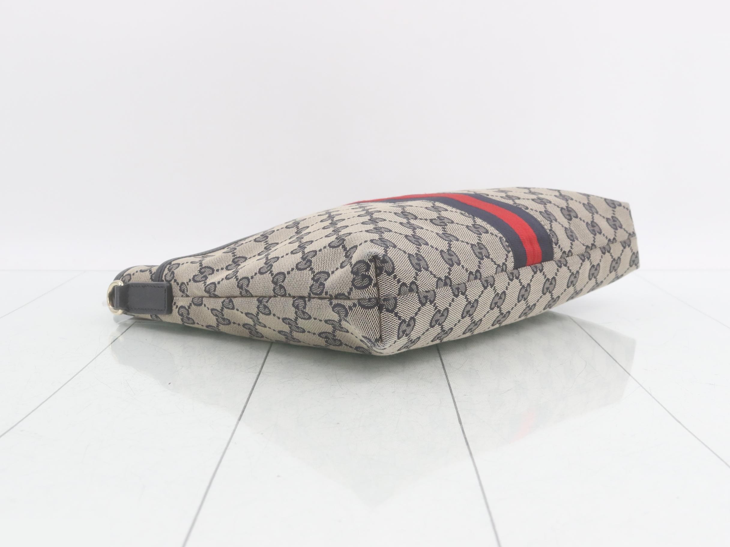 GG Canvas Sherry Shoulder Bag — view 5