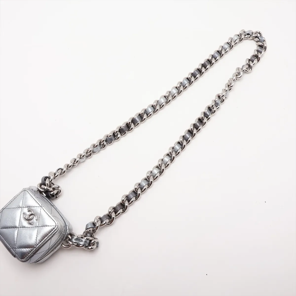 Matelassé Lambskin Chain Shoulder Bag, Silver, Silver Hardware, Item Number 31794339 (Serial Number 31) — view 5