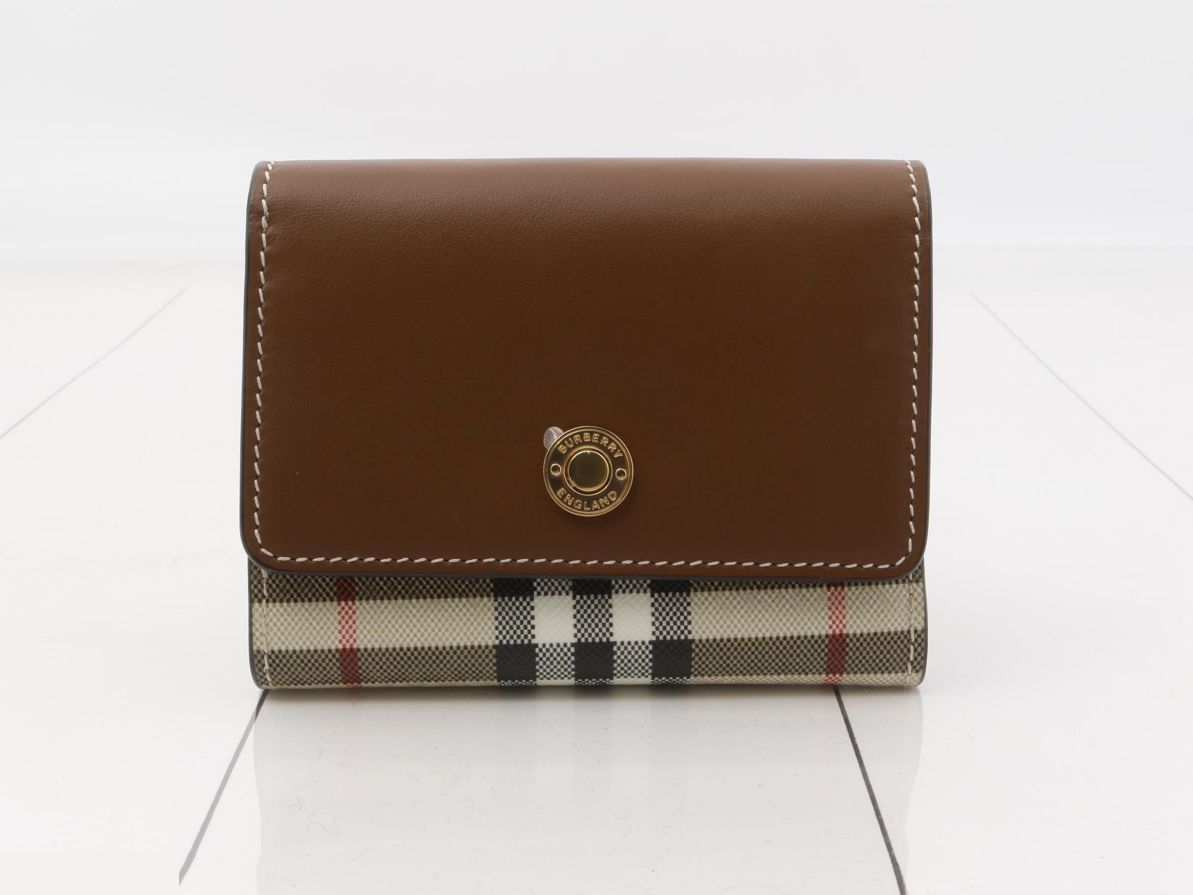 Folding wallet