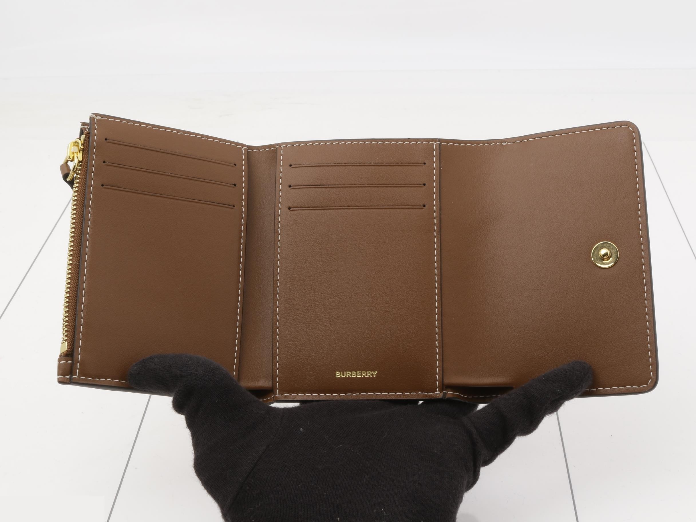 Folding wallet — view 4