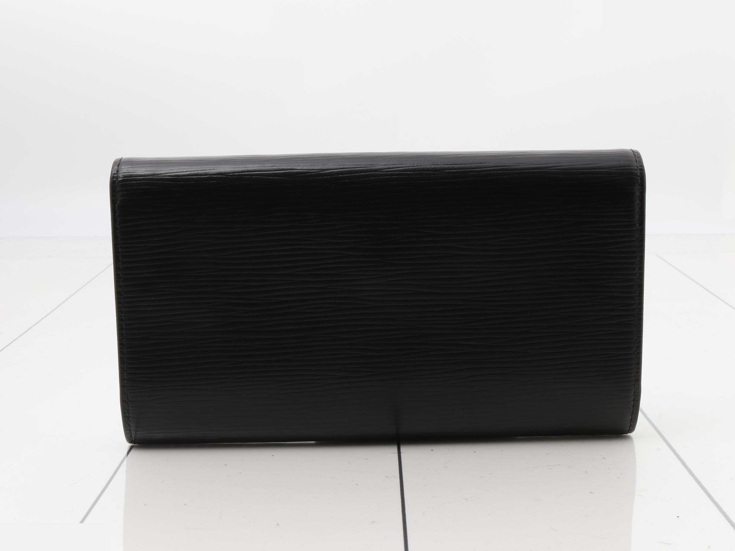 long wallet — view 2