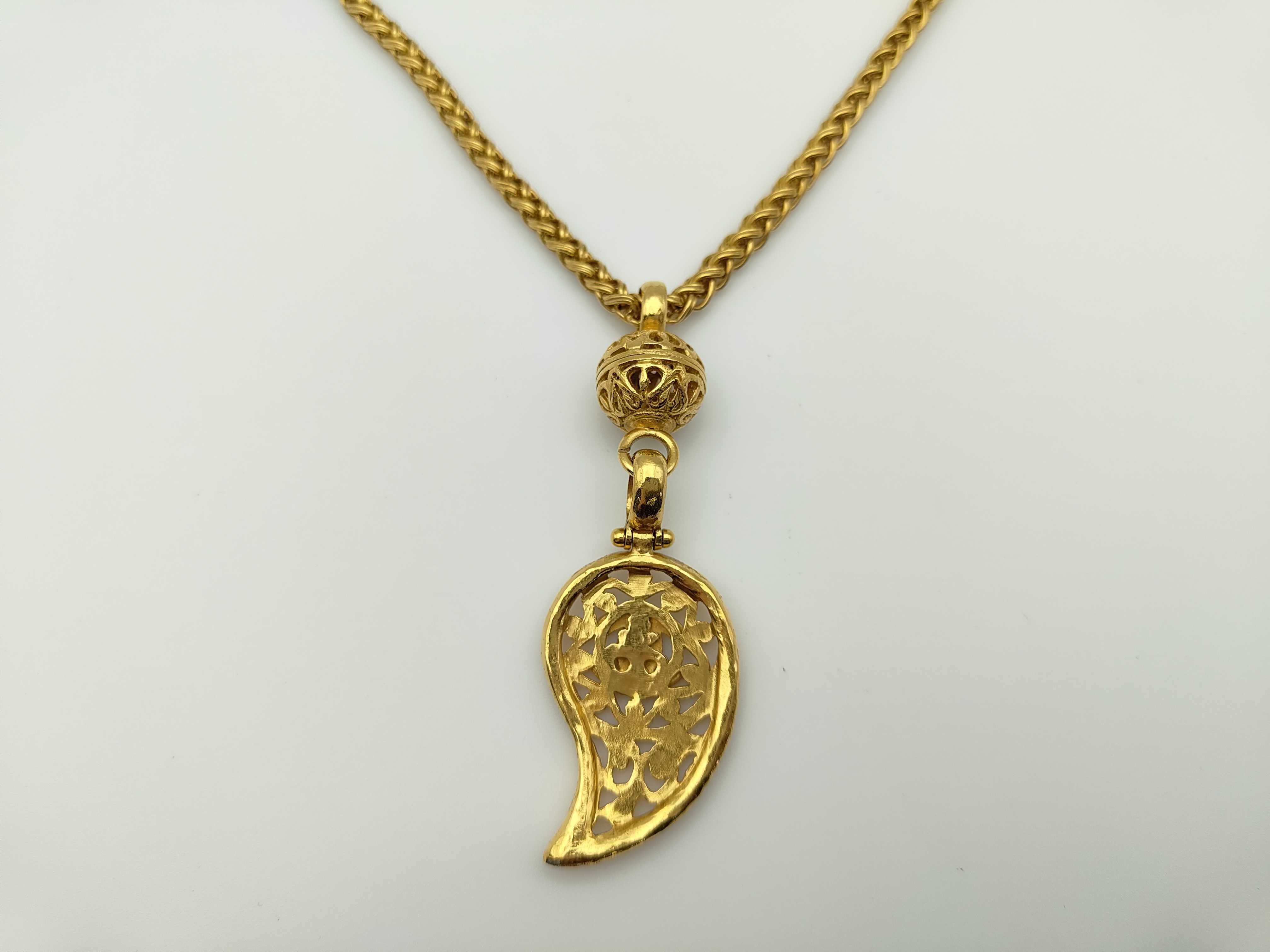 Vintage Coco Mark Pendant Gold 90g Necklace — view 3