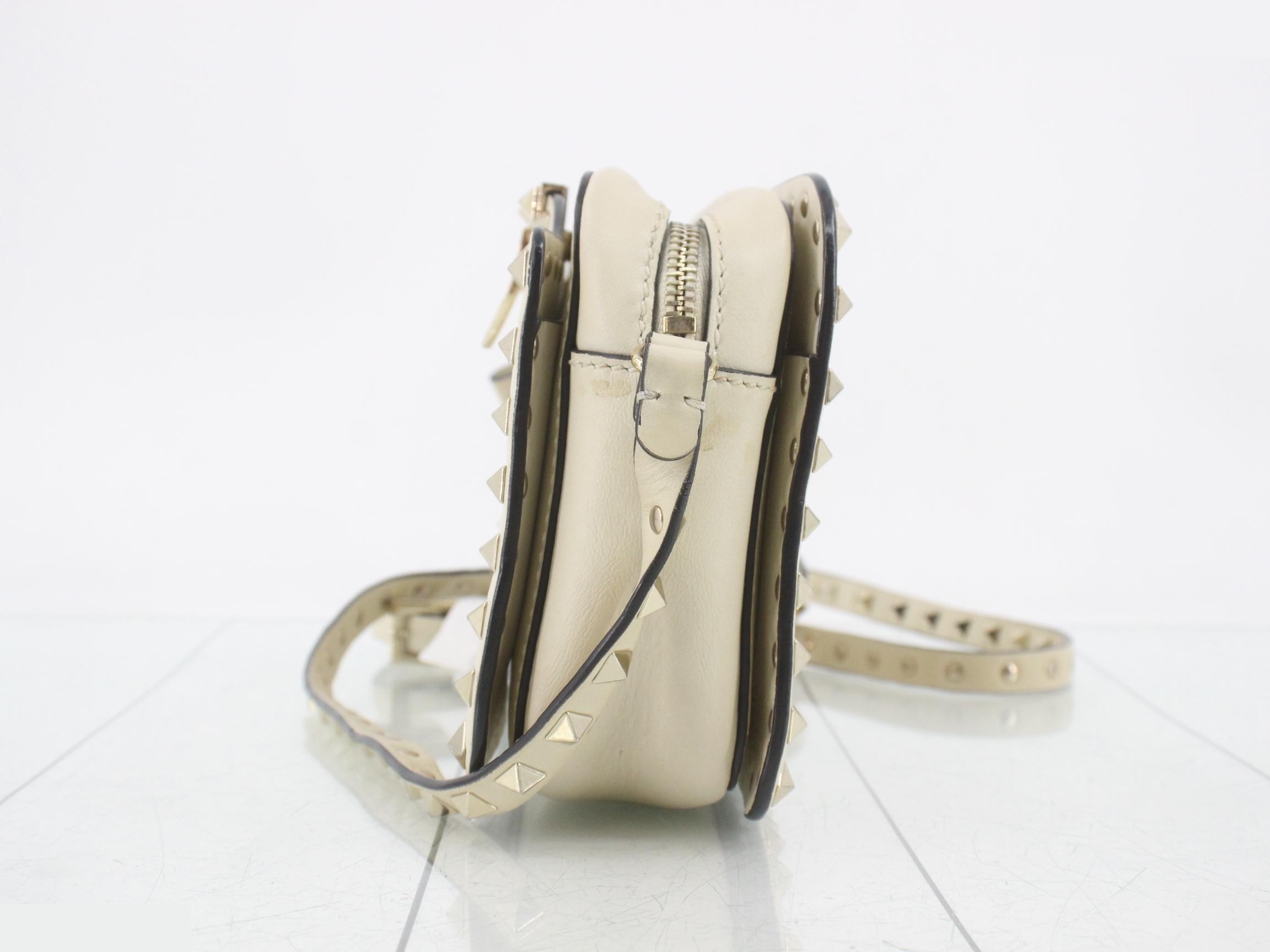 (Bag) - Shoulder Bag — view 3