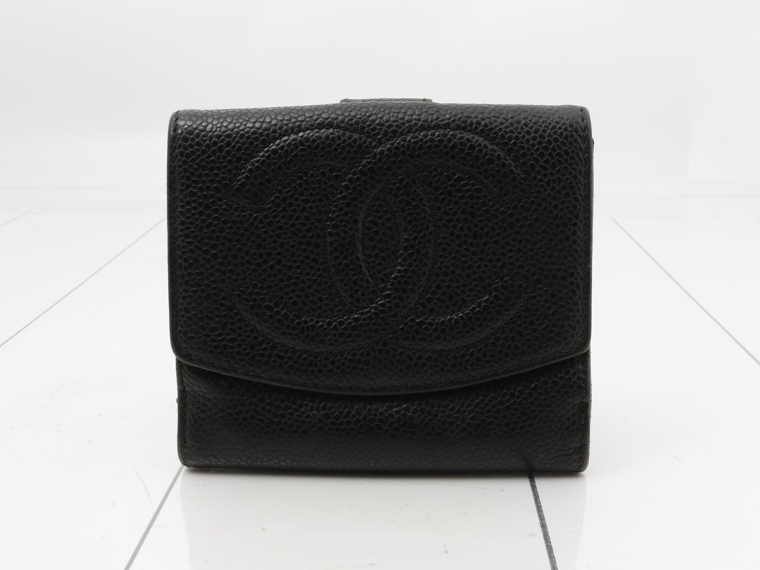 Caviar leather double-hook folding wallet