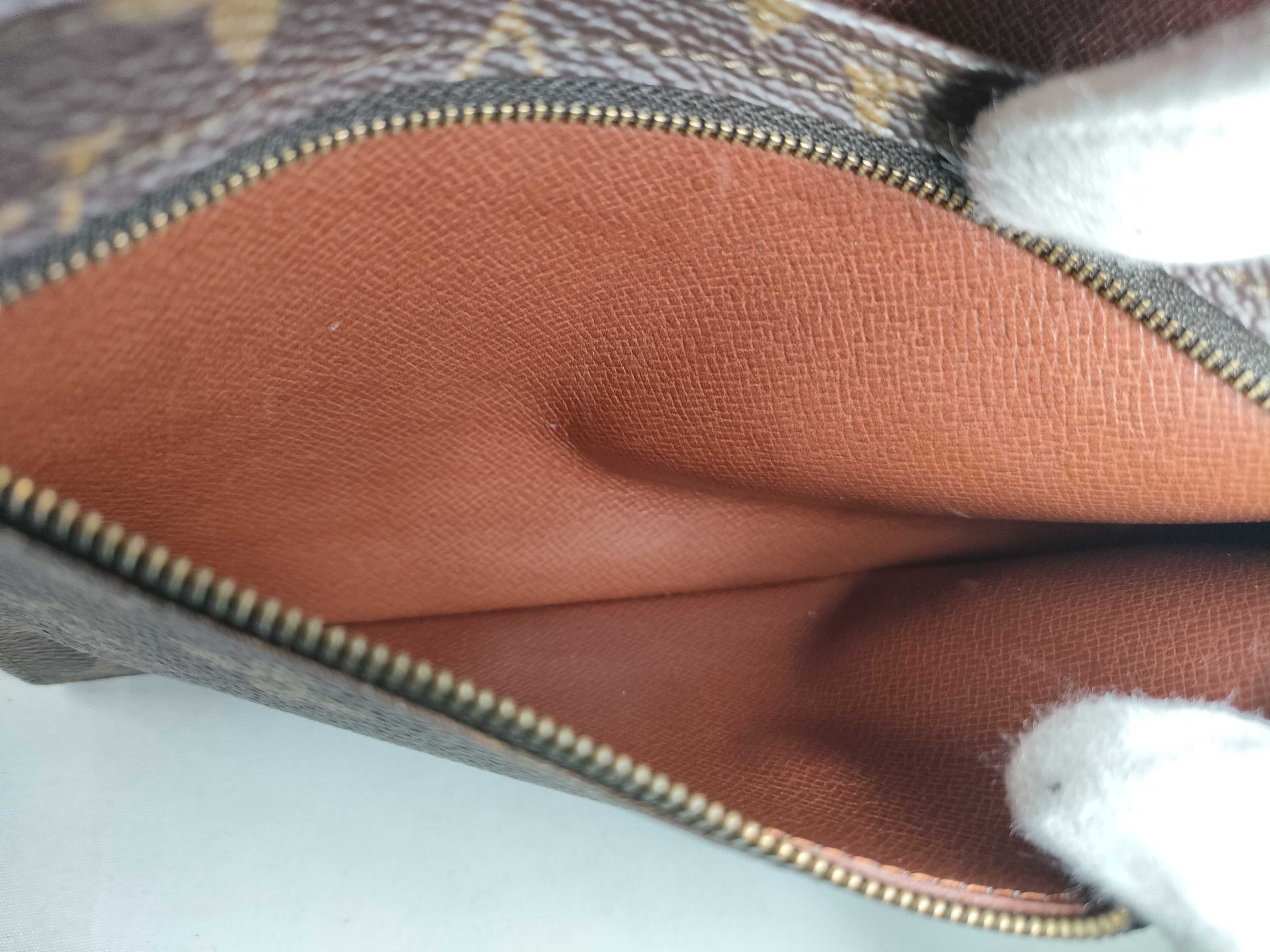 Monogram Vuitton Pochette Rabba 20 Pouch — view 10