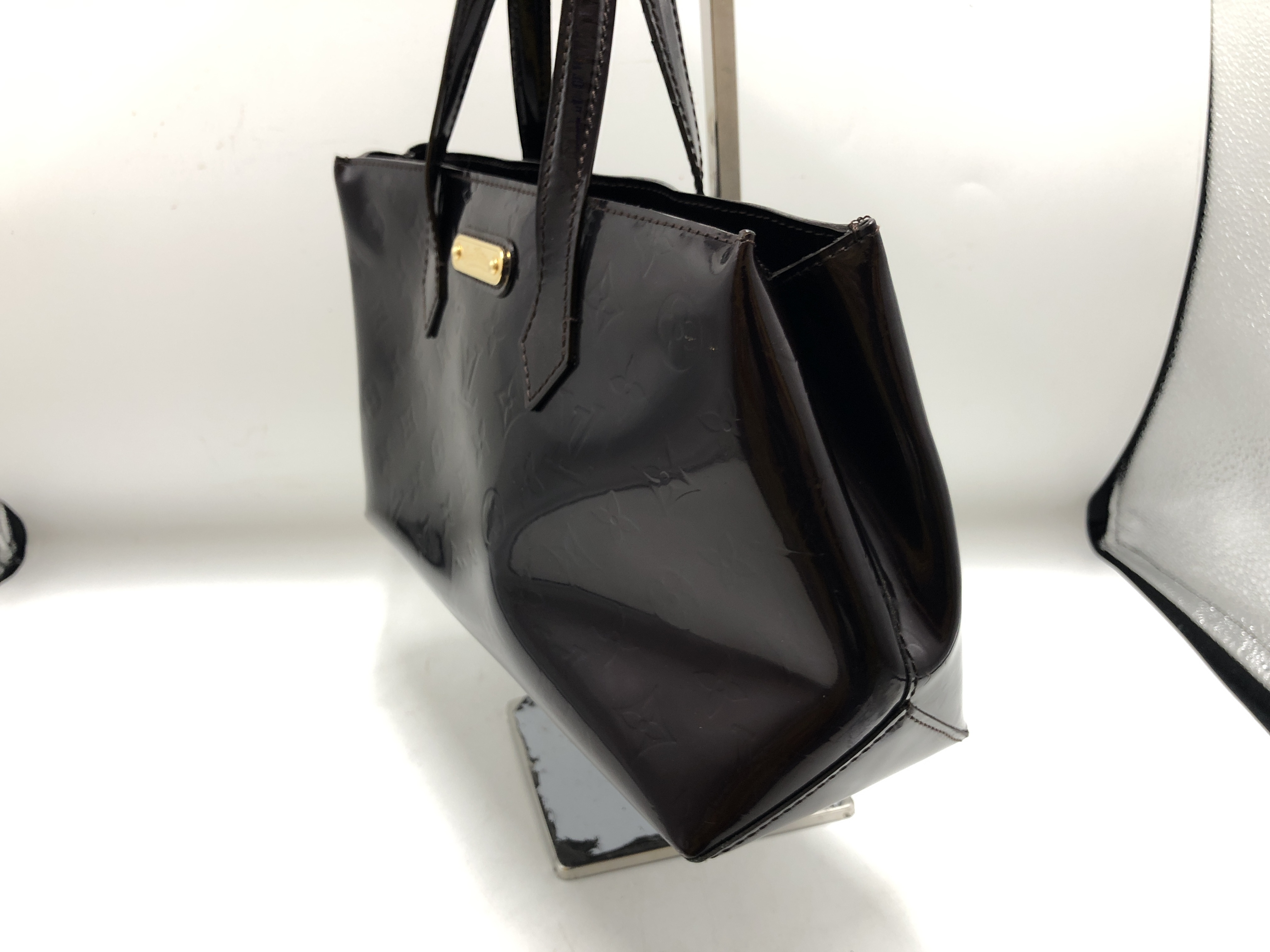Vernis Wilshire PM M93641 MI3089 Patent Leather Amarante Handbag — view 3