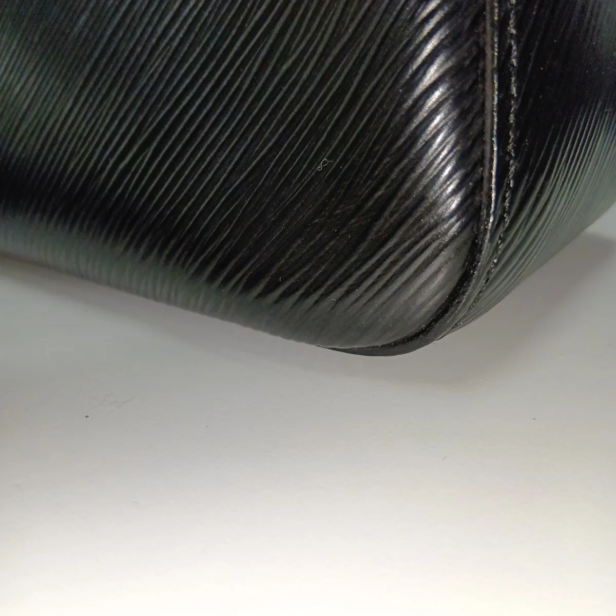 Epi Marelle M80689 Black Pouch - — view 12