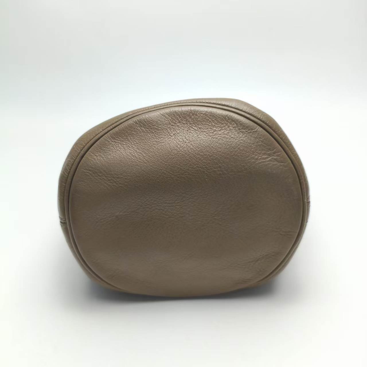 【*Shipped from: China*】BALENCIAGA Bucket Leather Shoulder Bag — view 5