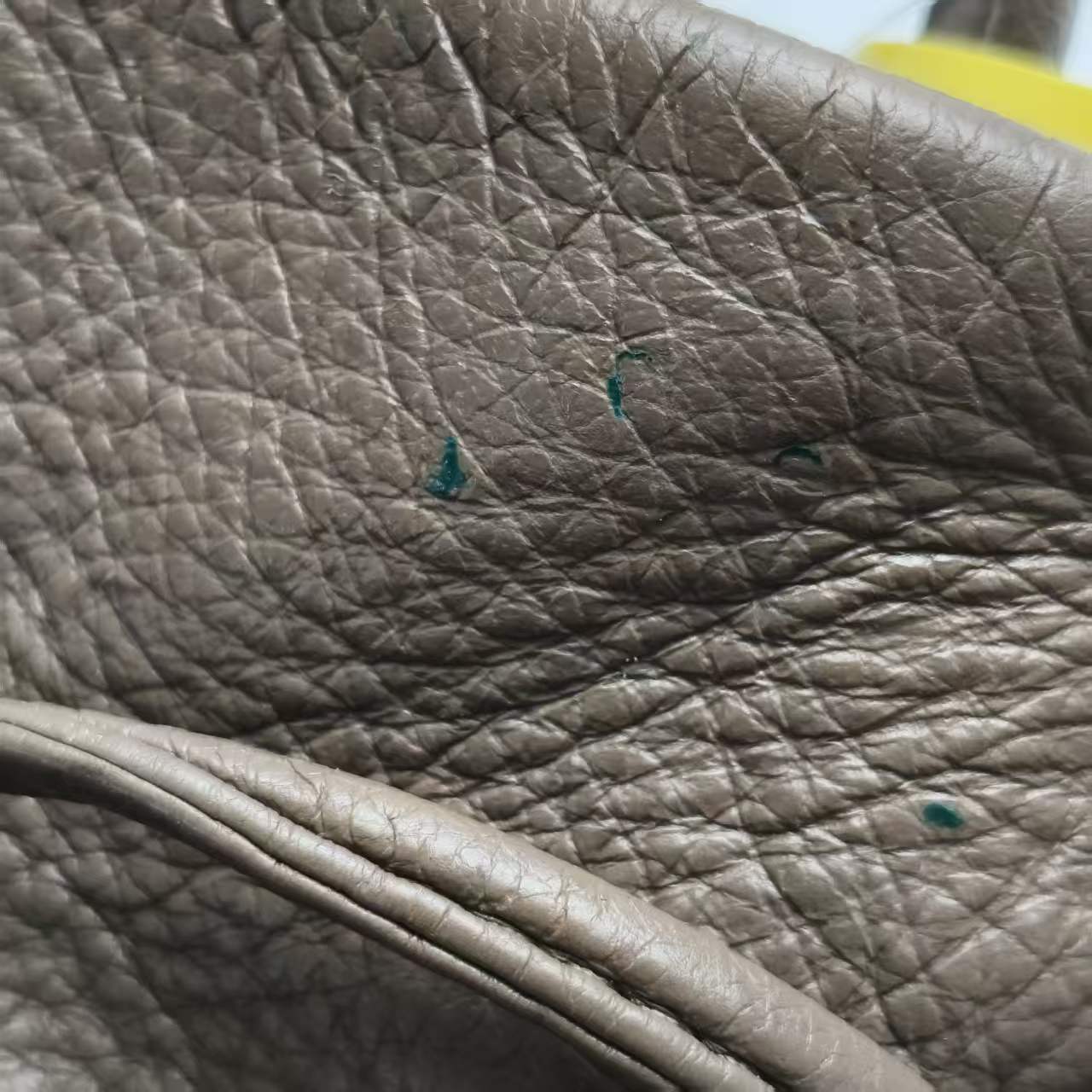 【*Shipped from: China*】BALENCIAGA Bucket Leather Shoulder Bag — view 10