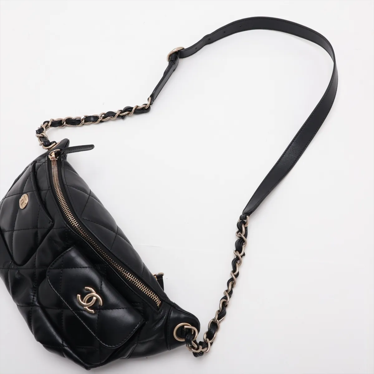 [Individually packaged] Chanel Matelassé Shiny Calfskin Body Bag, Black with Gold Hardware, EAT5TXPK, Random Plate, AS4934 — view 5