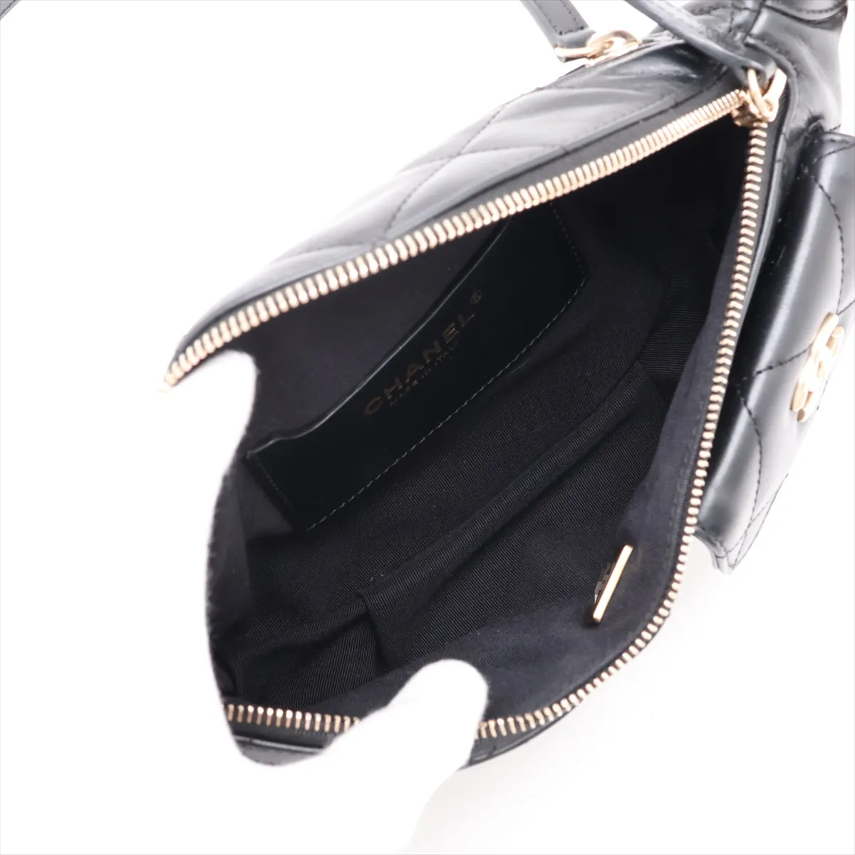 [Individually packaged] Chanel Matelassé Shiny Calfskin Body Bag, Black with Gold Hardware, EAT5TXPK, Random Plate, AS4934 — view 6