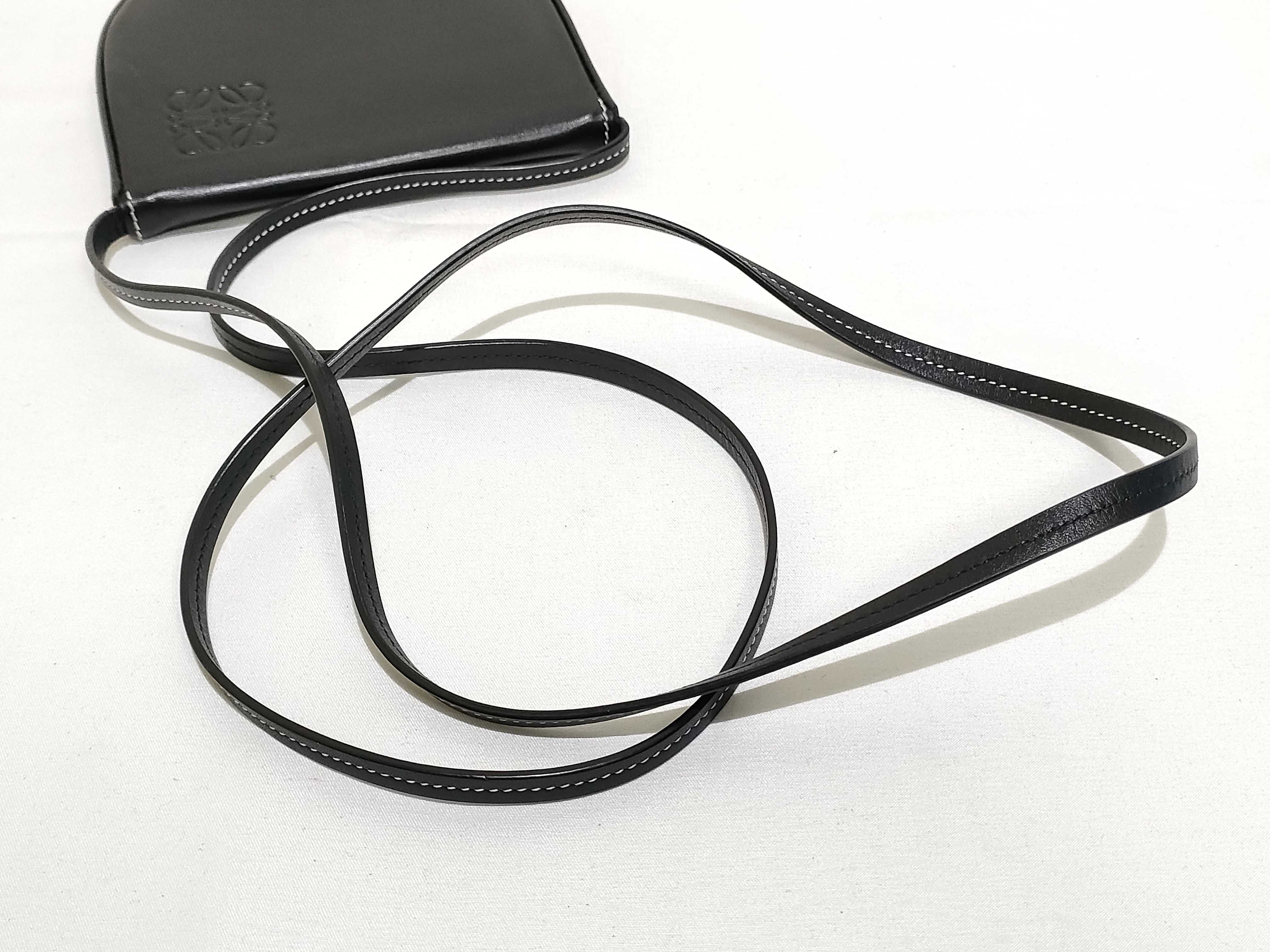 Heel Pouch Mini Leather Shoulder Bag Black Shoulder Bag — view 3
