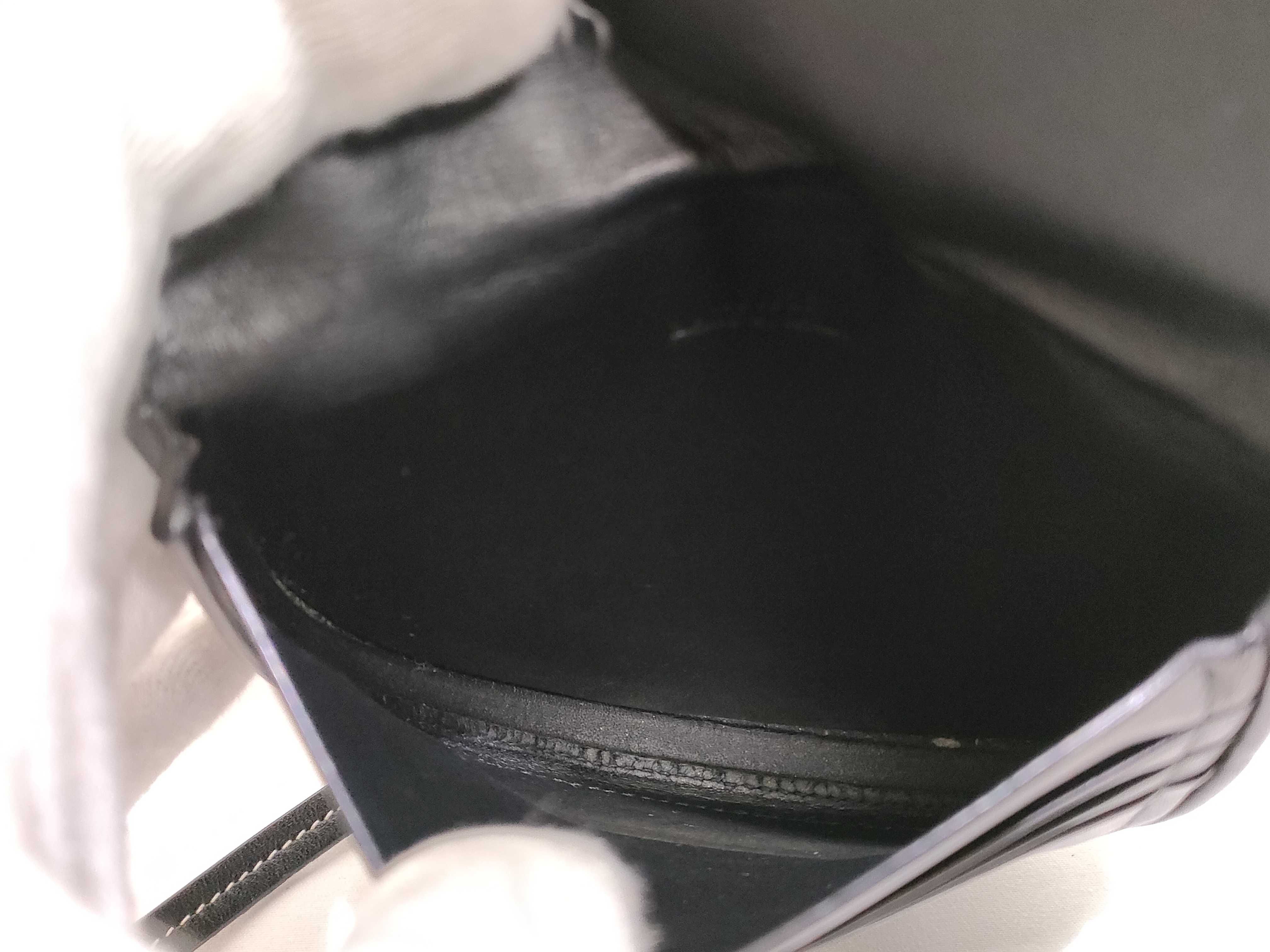 Heel Pouch Mini Leather Shoulder Bag Black Shoulder Bag — view 9