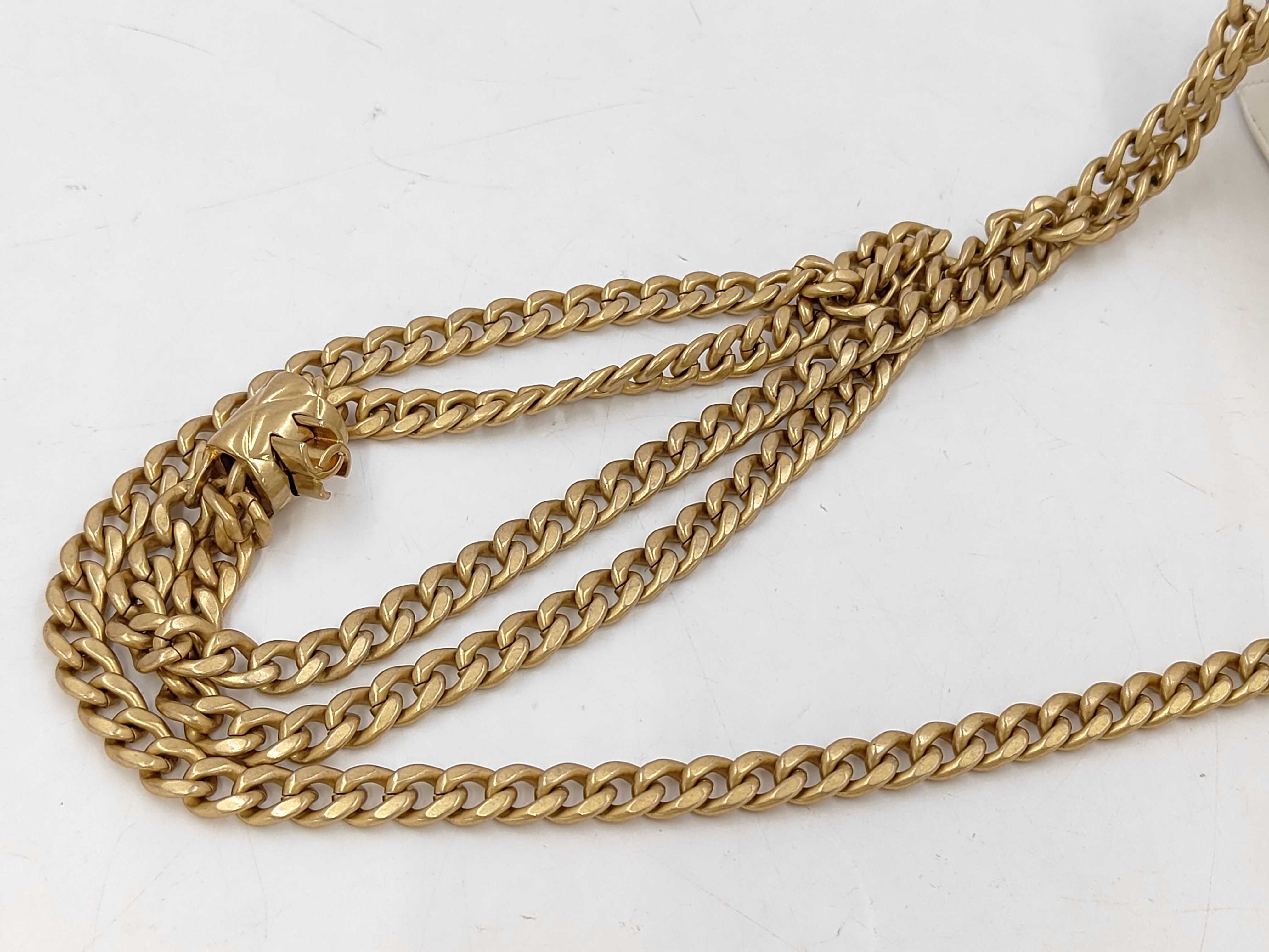 Matelassé Chain Shoulder Bag, White with Gold Hardware — view 5