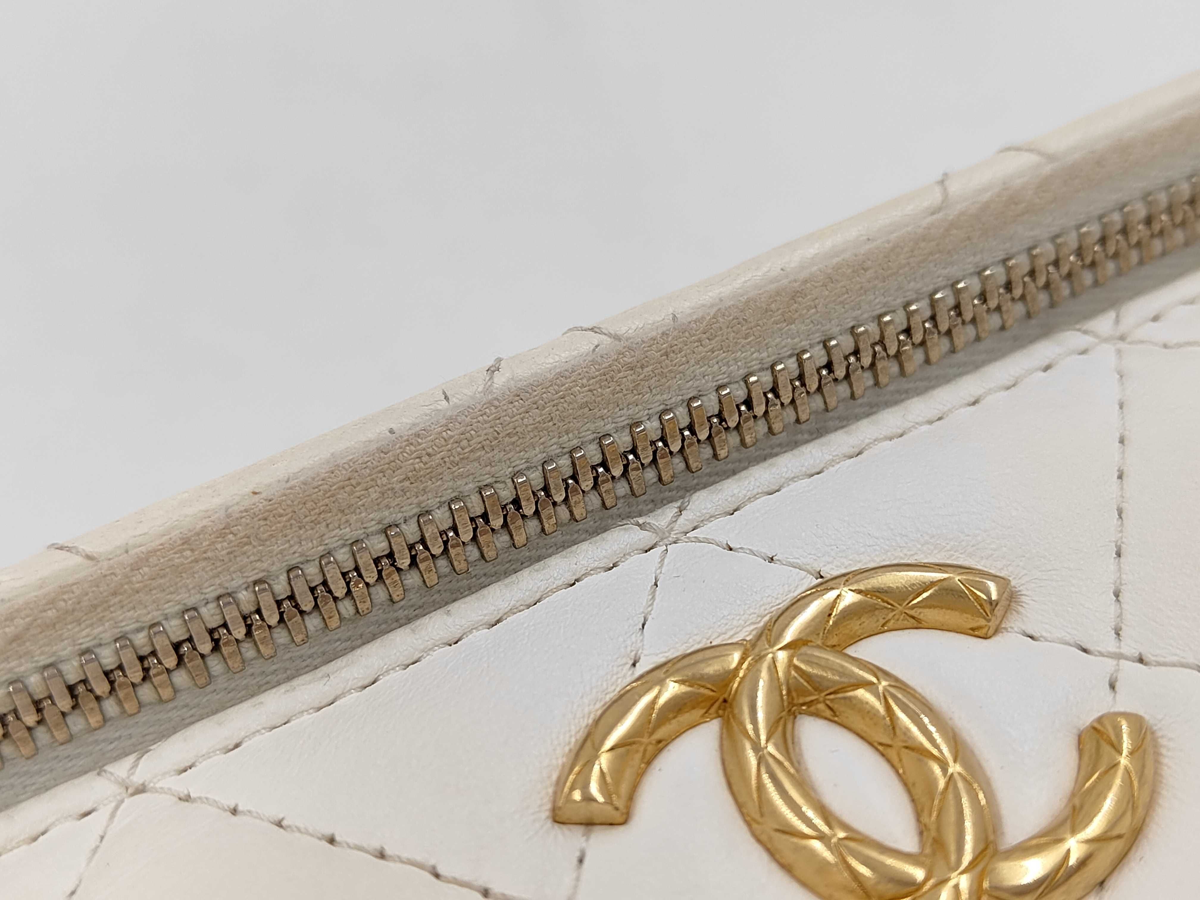 Matelassé Chain Shoulder Bag, White with Gold Hardware — view 9
