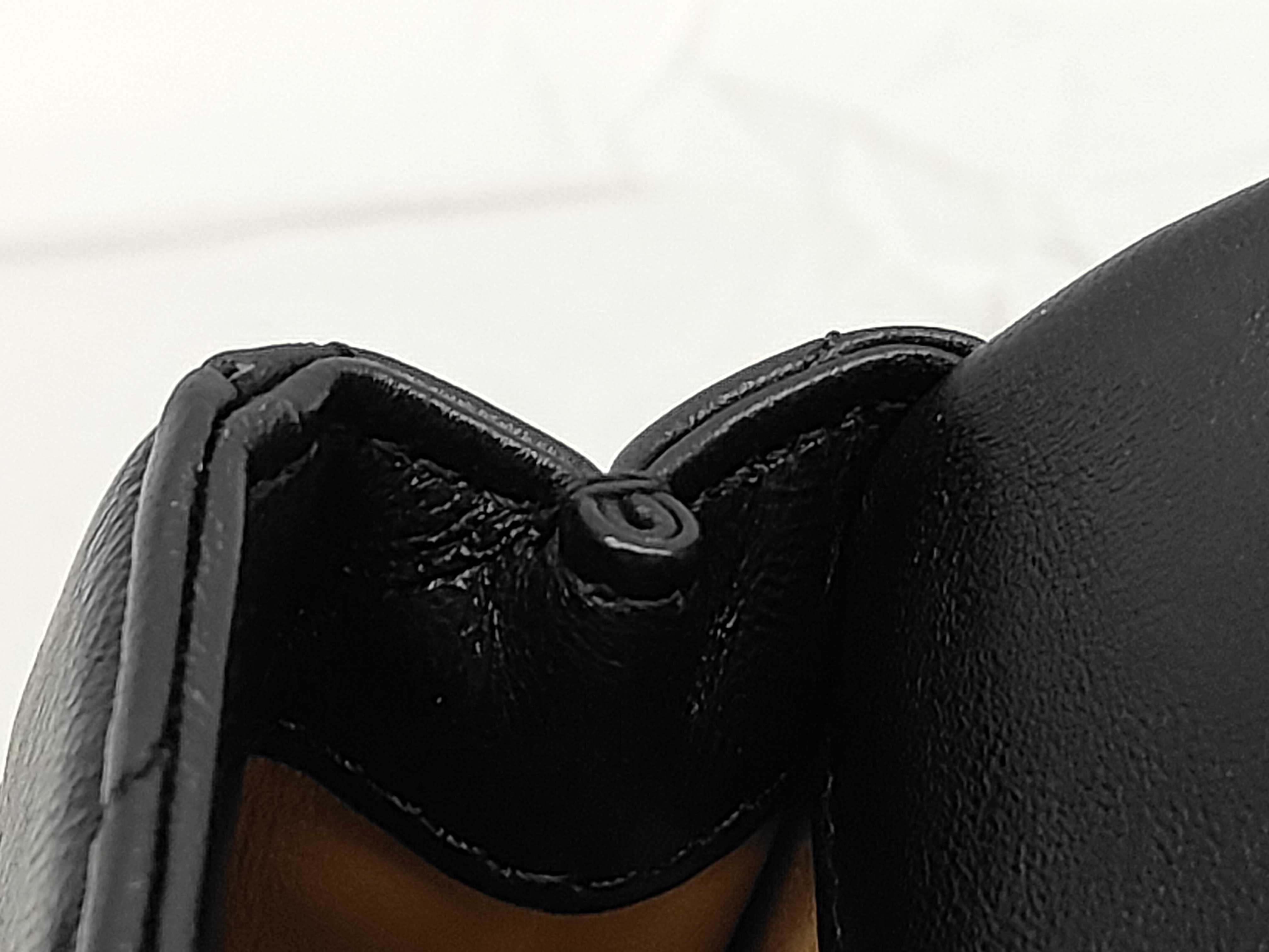 Mini Matelassé Pearl Lambskin Gold Hardware Chain Shoulder Bag with Serial Number Plate AS4868 Black Shoulder Bag — view 9
