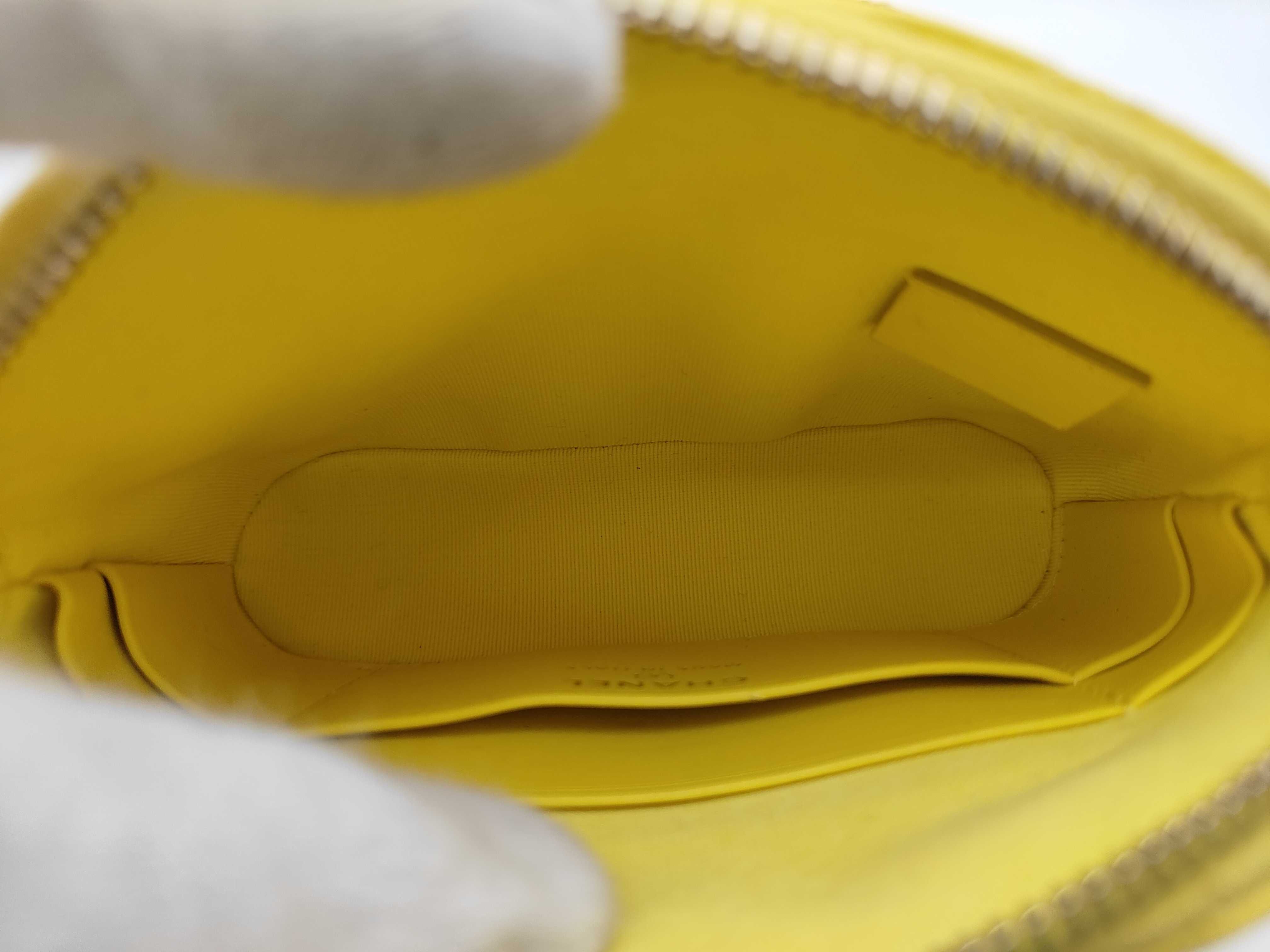 Mini Chain Bag Shoulder Bag — view 10