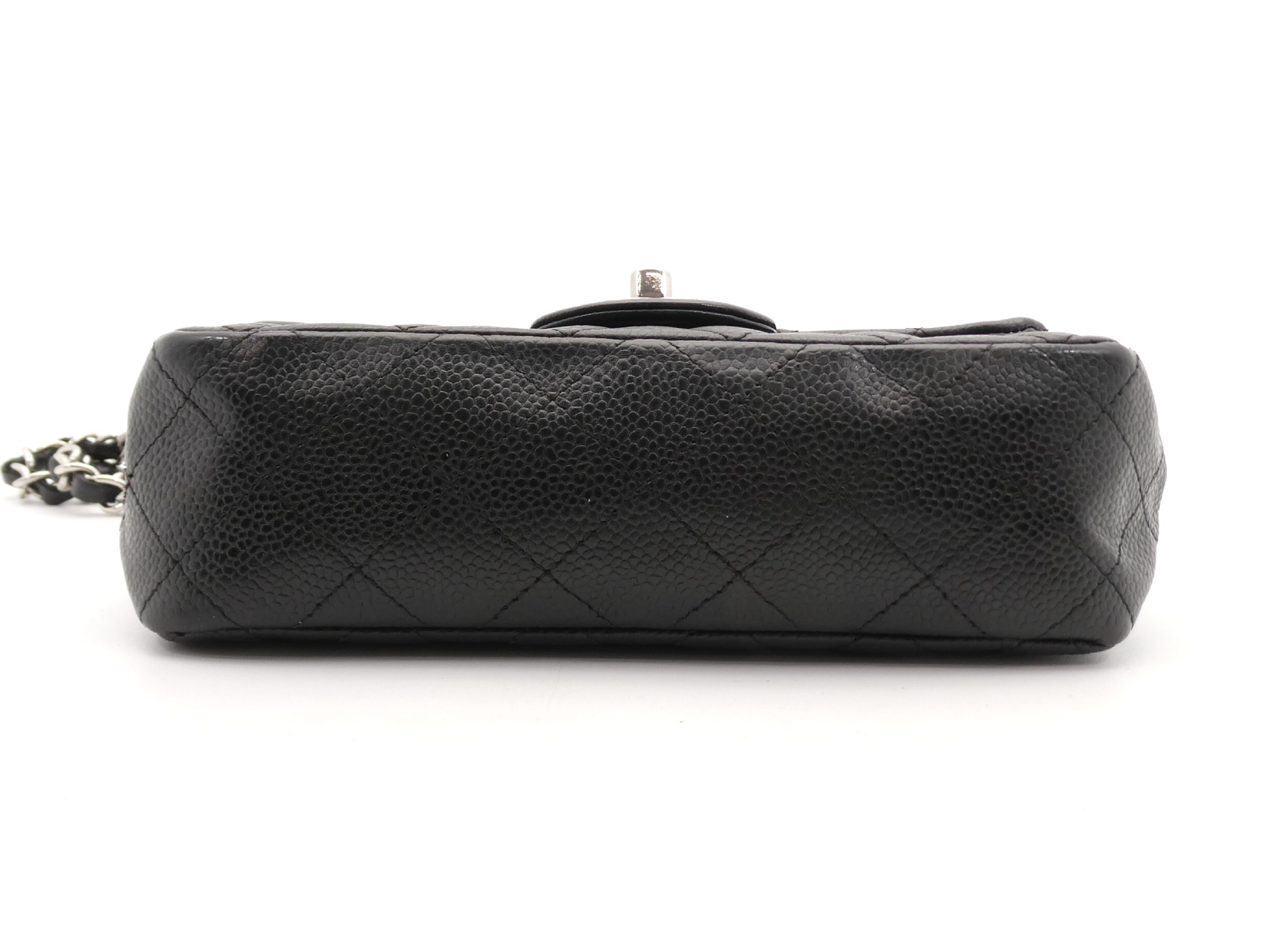 Matelassé Caviar Skin Coco Mark Turnlock Chain Shoulder Bag — view 5