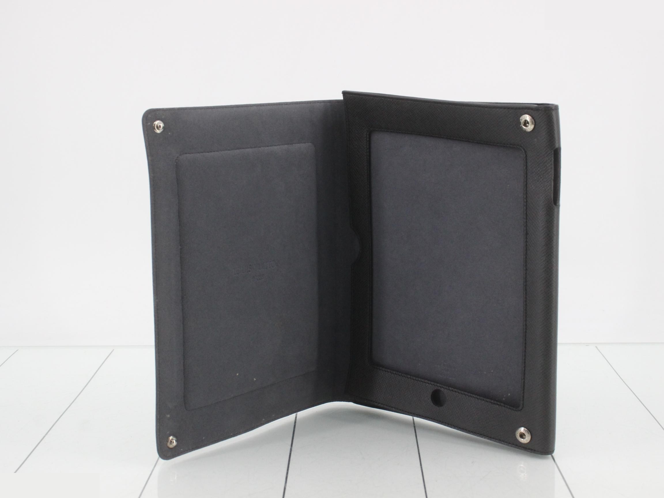 iPad case — view 4