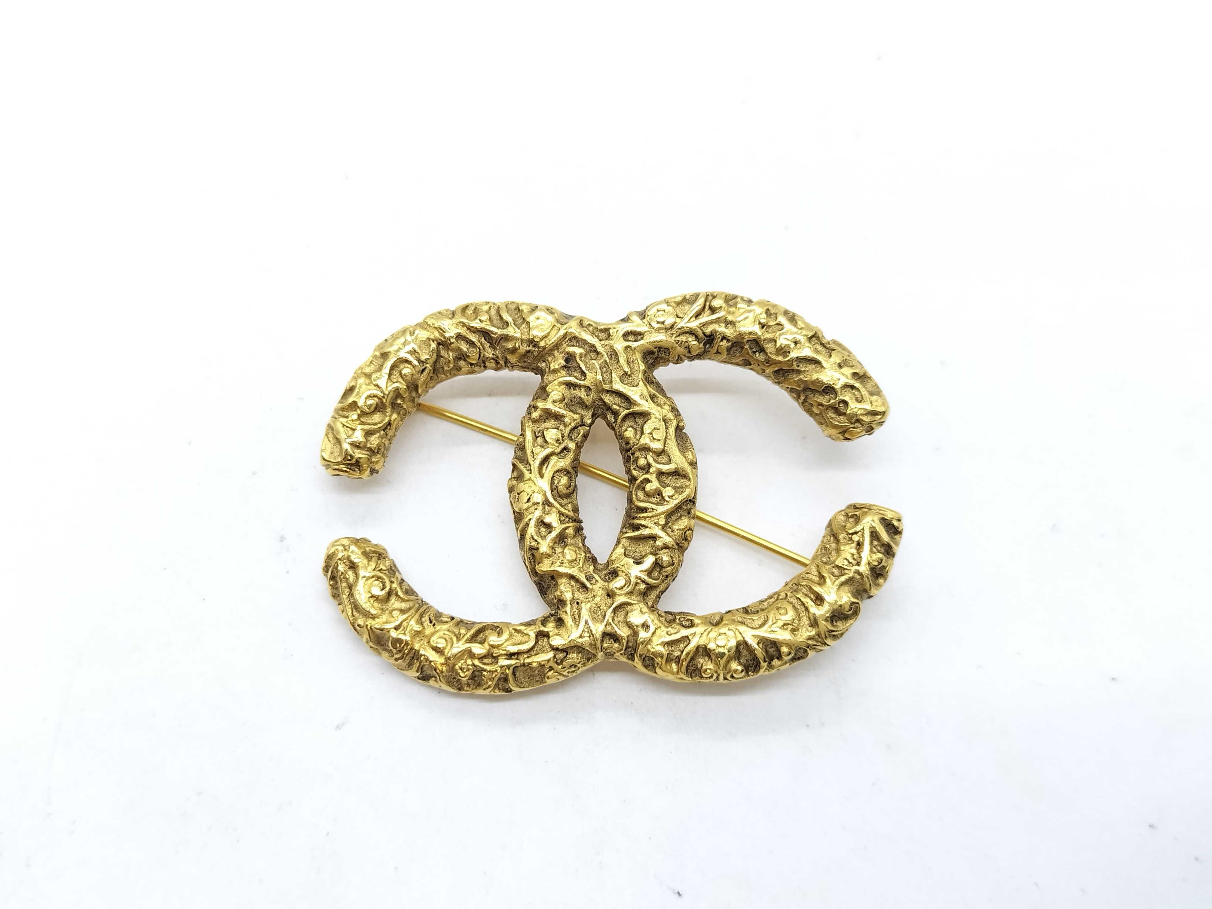 95A Coco Mark Brooch