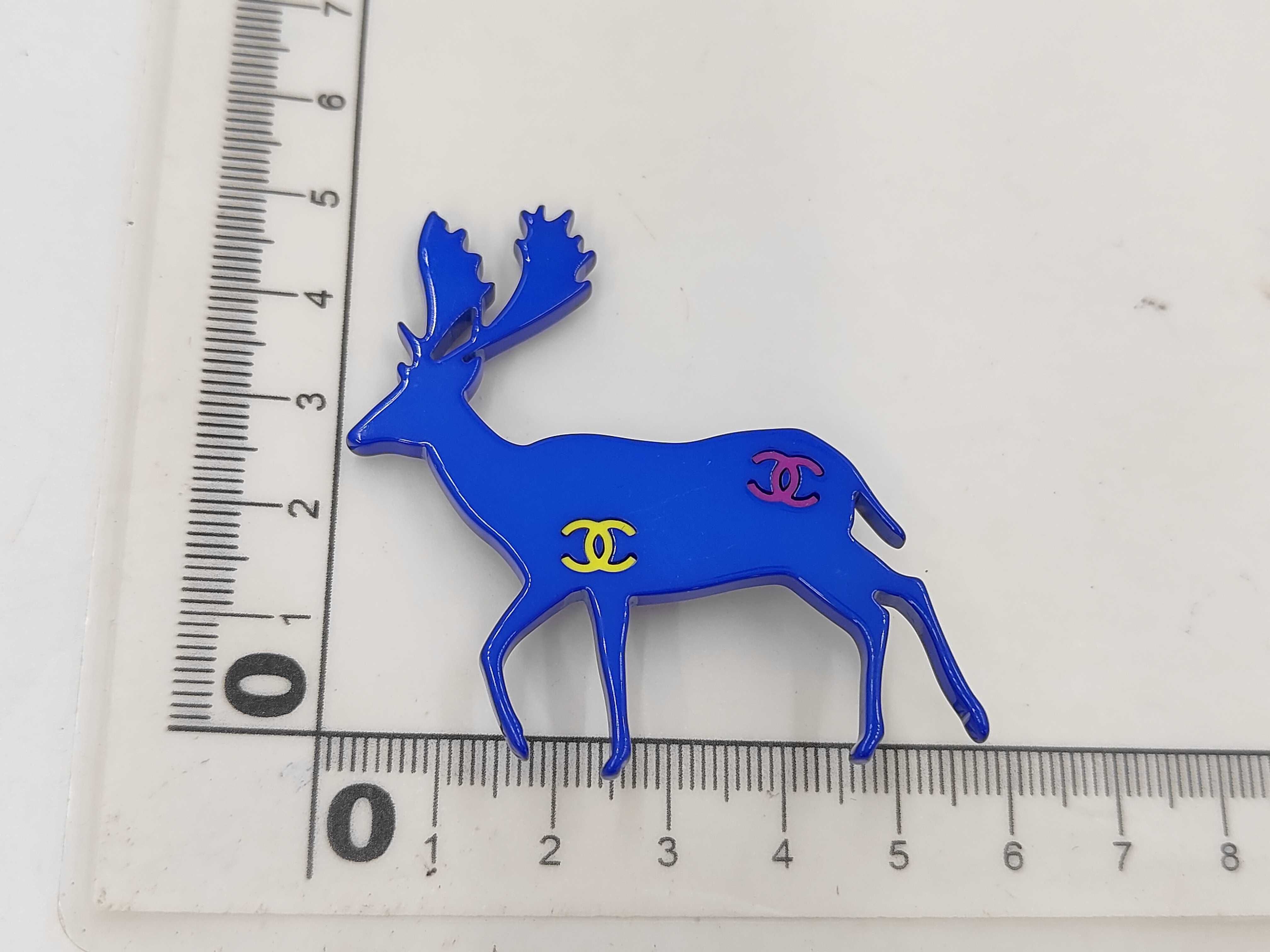 brooch — view 7