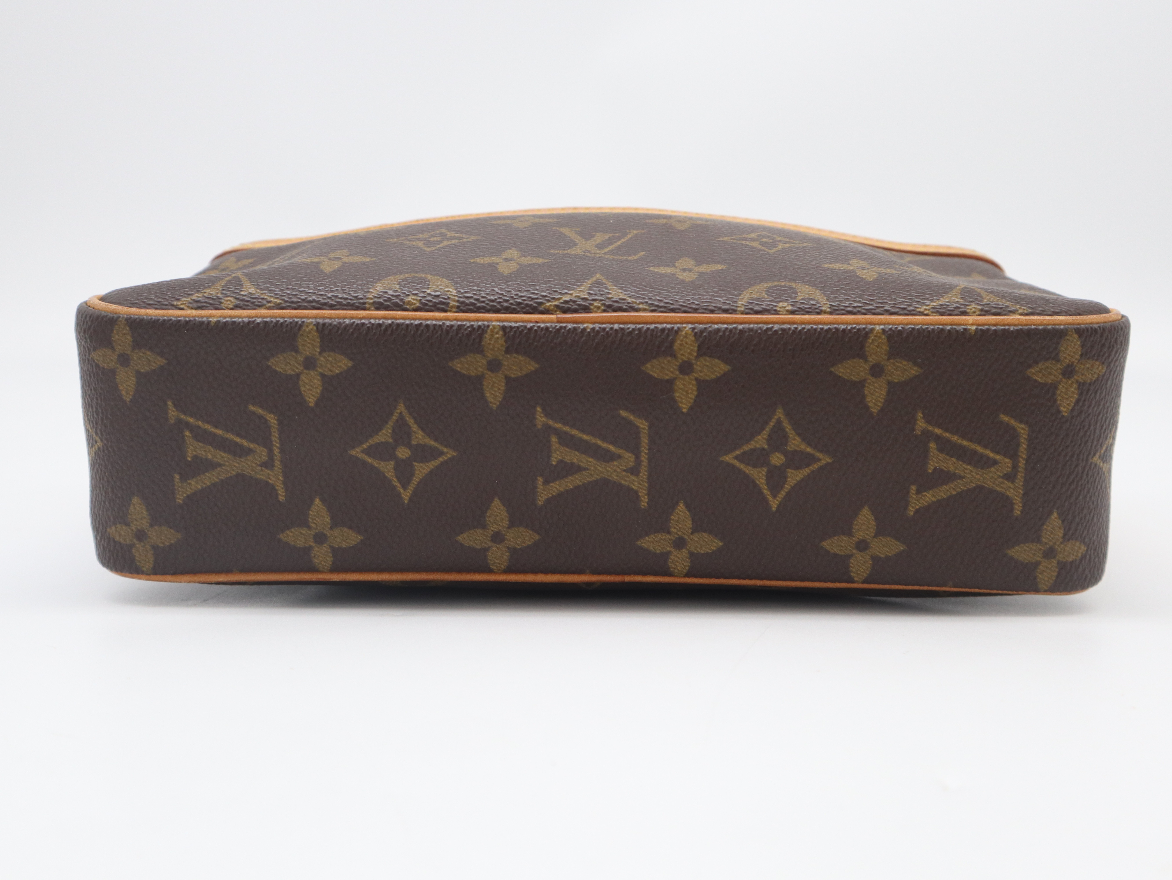 M51847 Monogram Compiegne 23 Second Bag — view 5