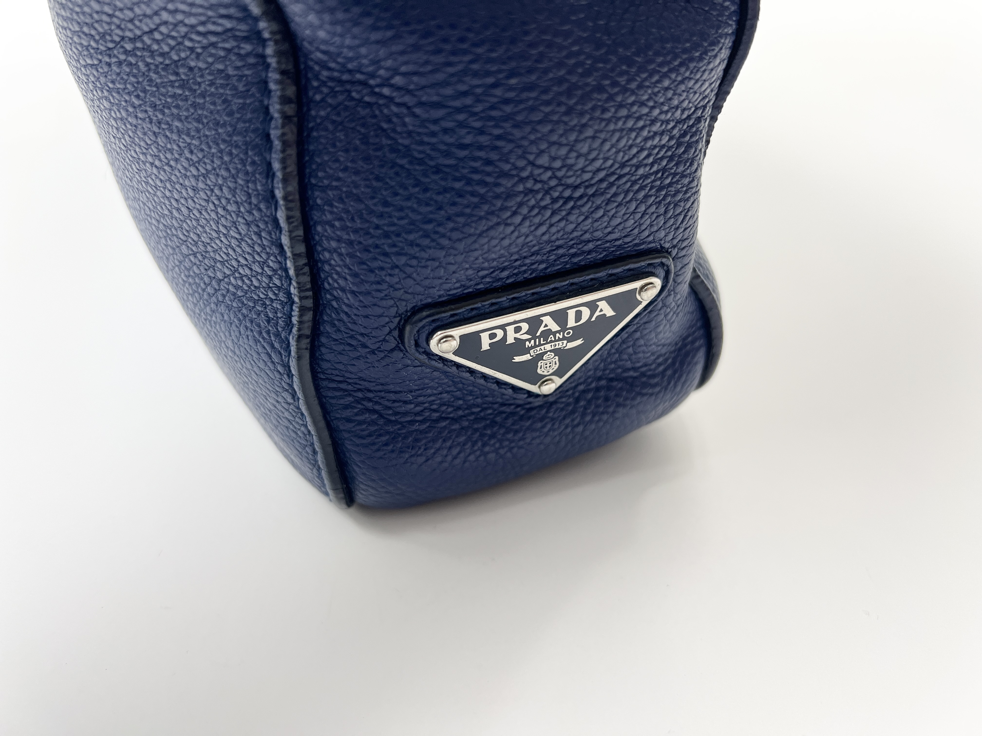 Triangle Logo Vitello Daino Leather Handbag Business Bag — view 15